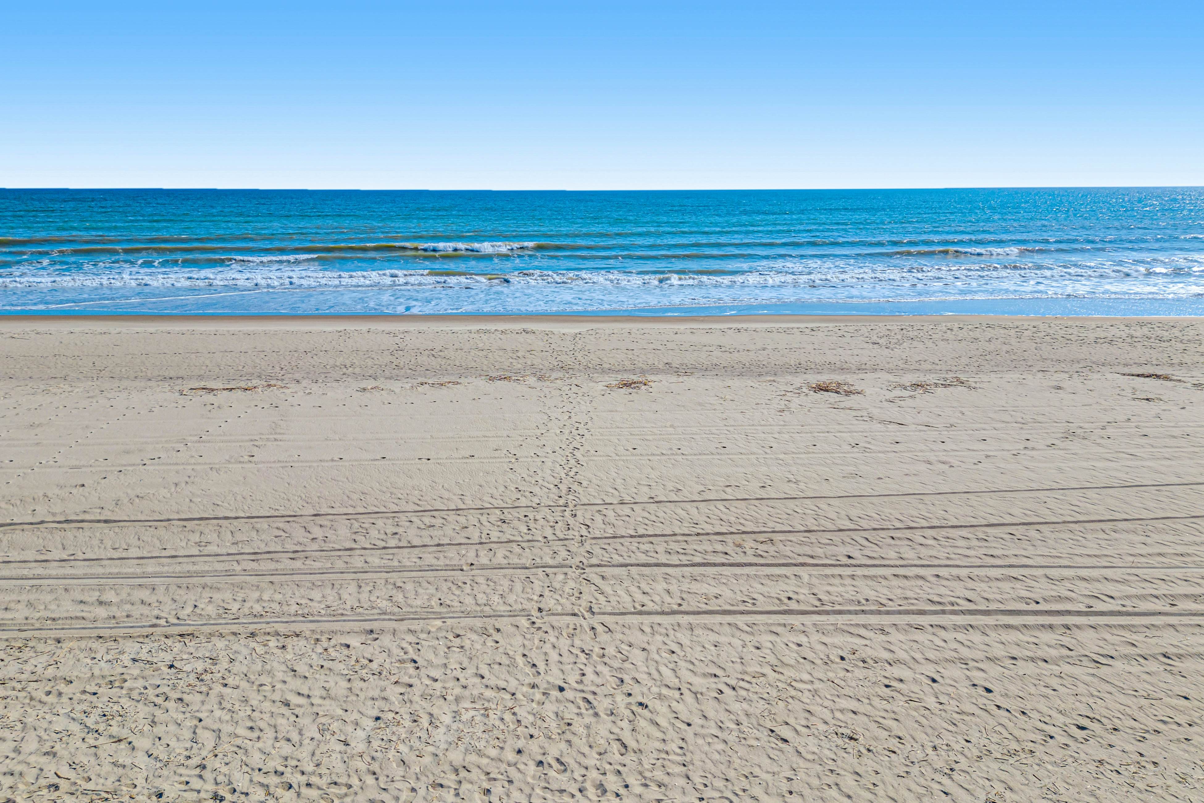 HB272 Sunshine Ally - Captain's  Villa 9-C