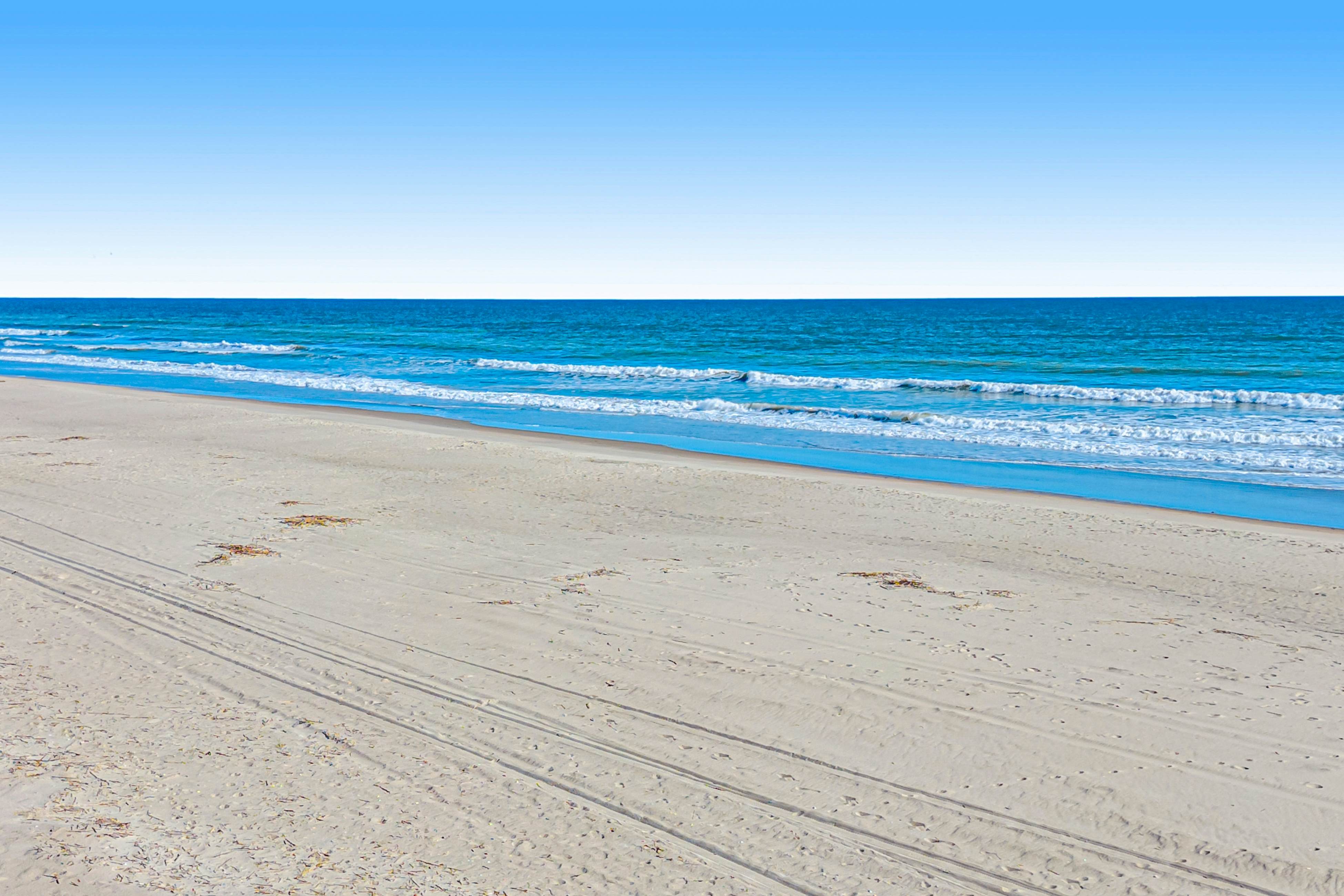 HB272 Sunshine Ally - Captain's  Villa 9-C