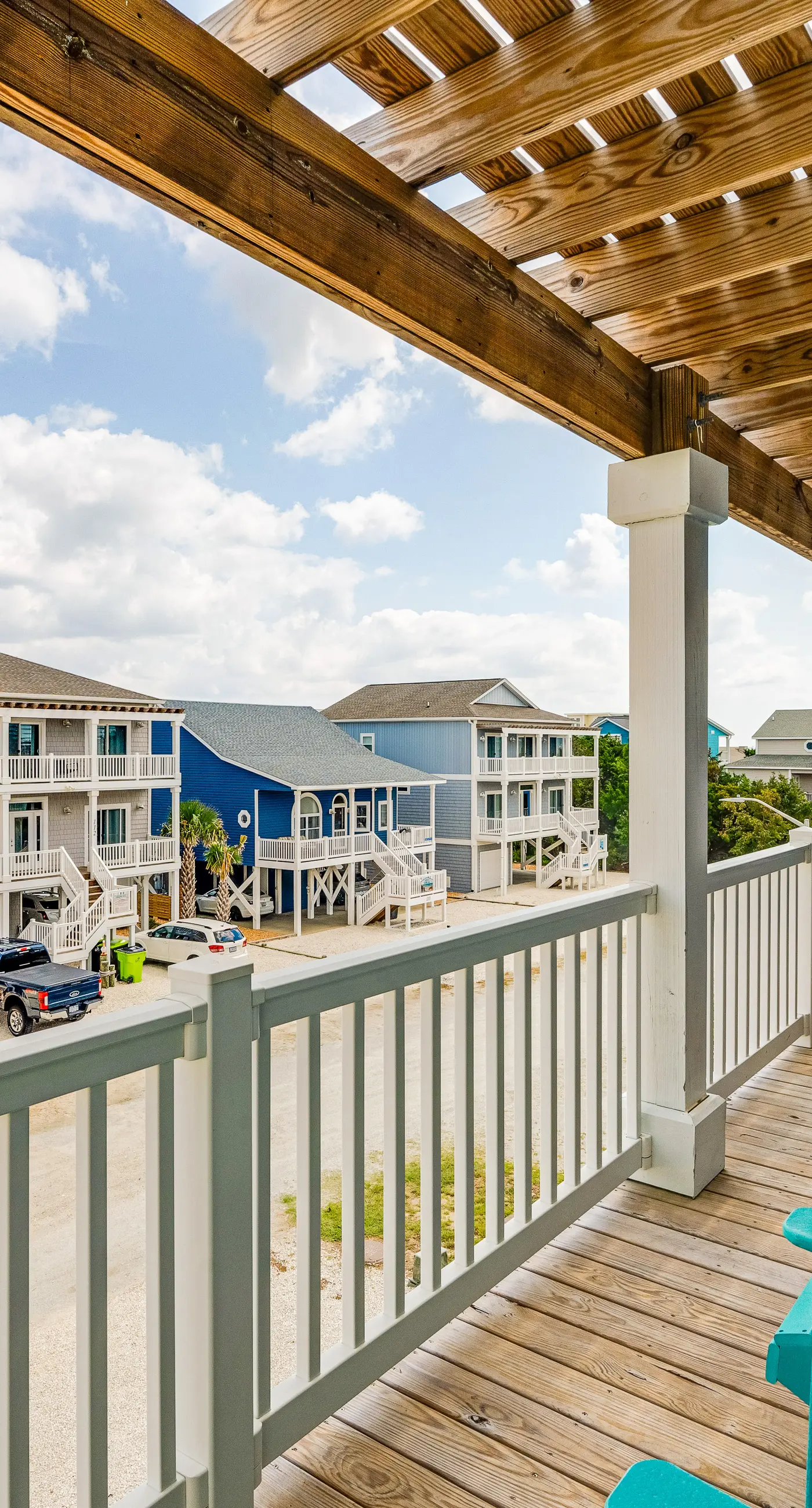 HB189 Glimmering Shell Hideaway