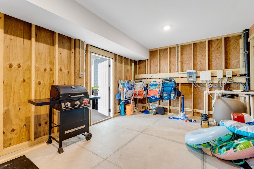 Glimmering Shell Hideaway: Private pool, water views, & pool table - dog-friendly