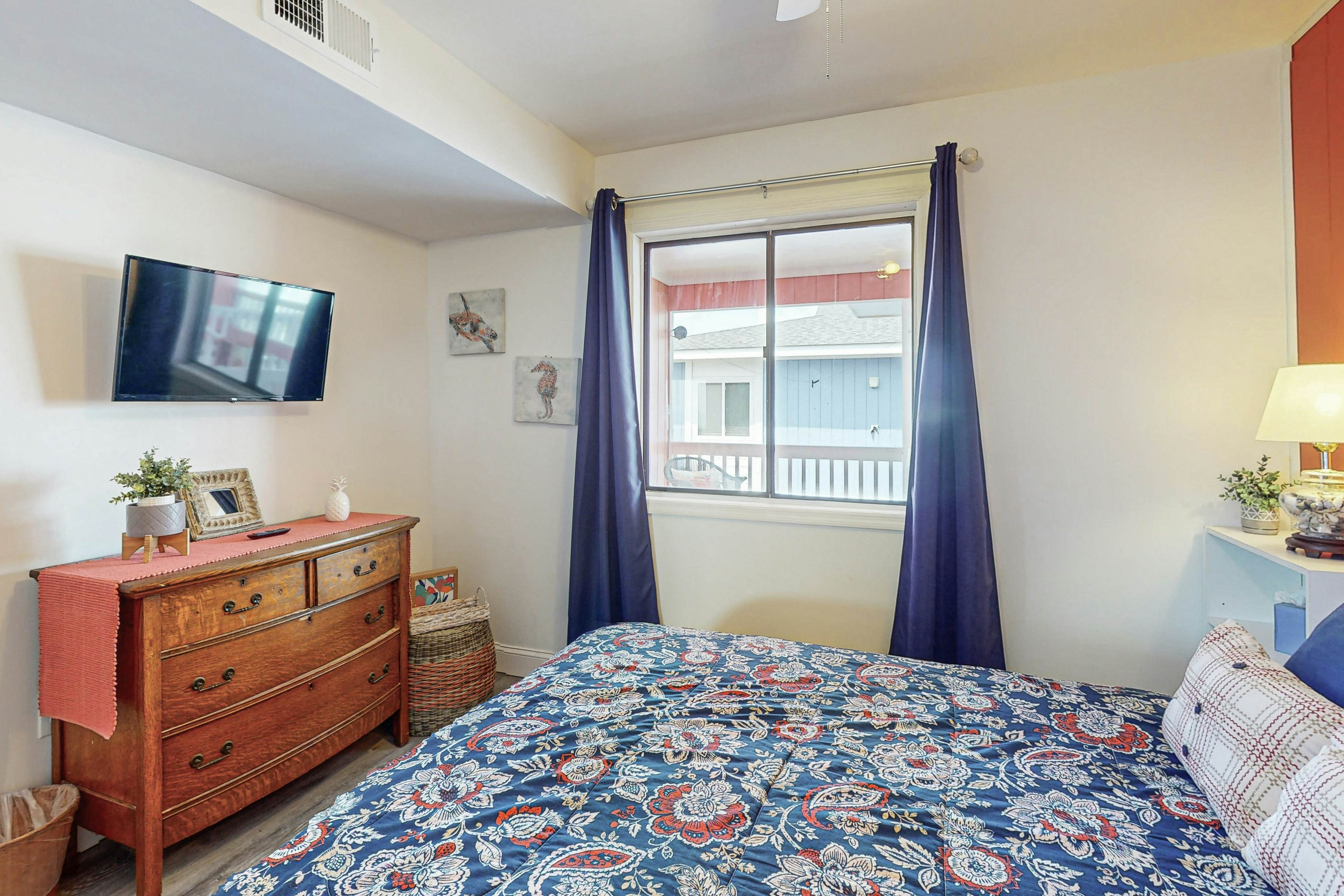 HB242 Captain's Villa 6-B