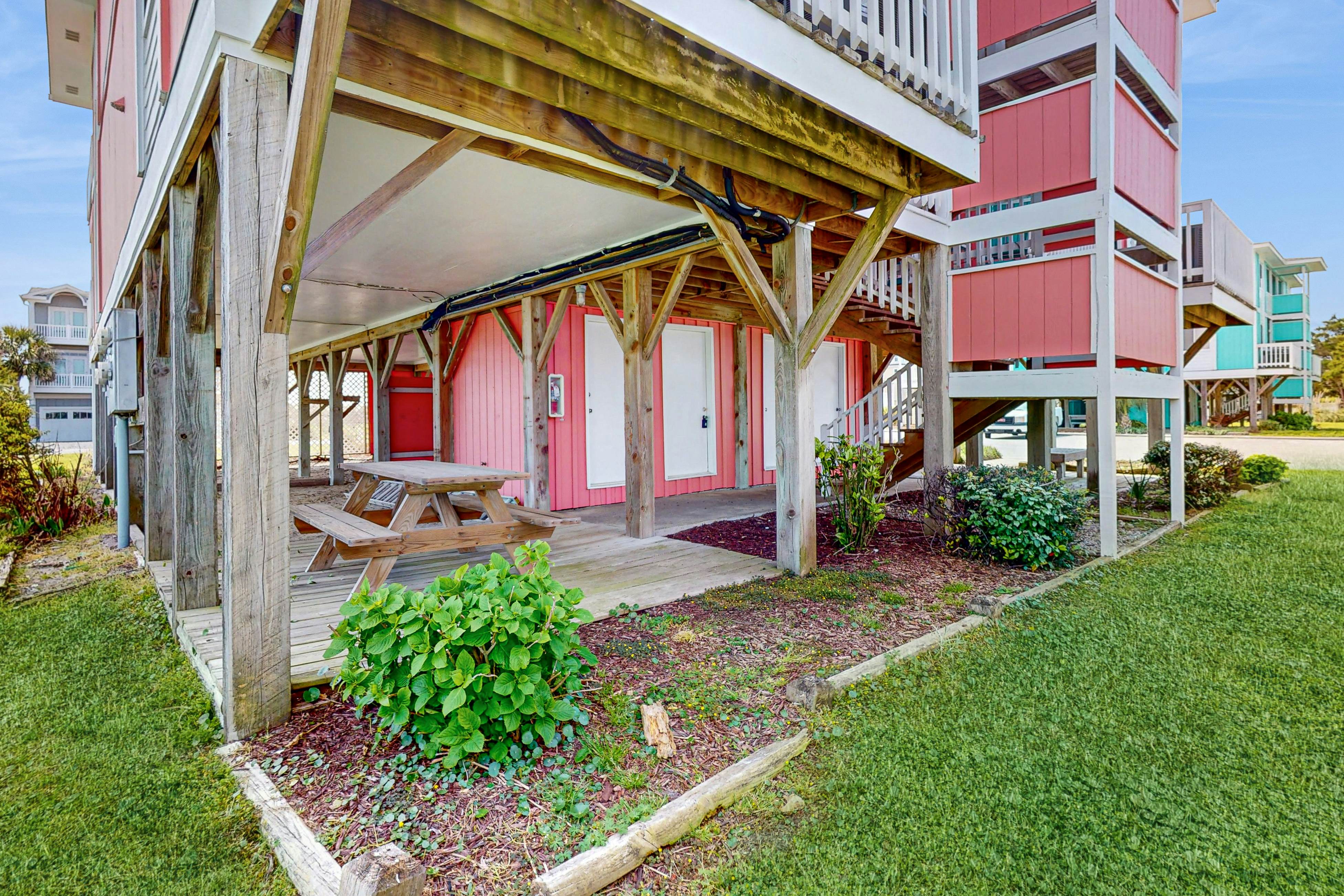 HB242 Captain's Villa 6-B