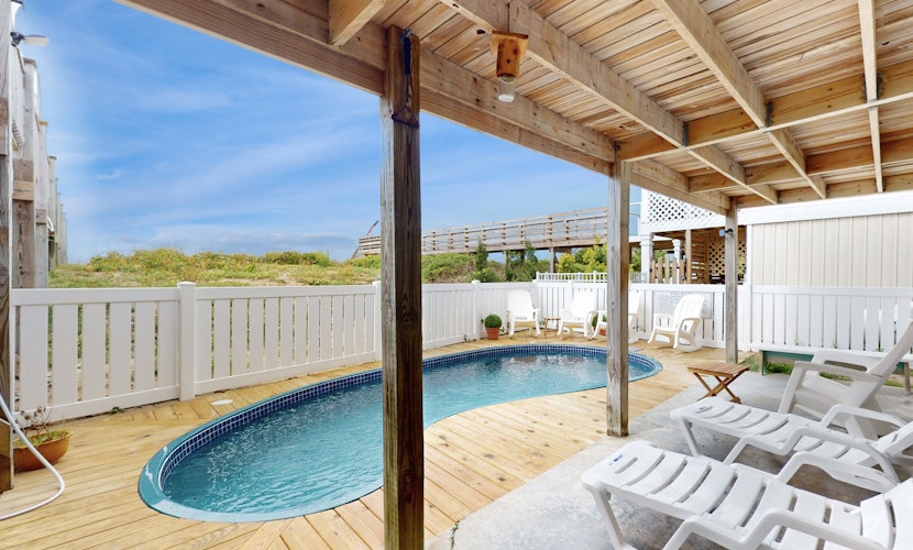 Oceanfront Cozy Cottage Heated Pool with Hydrotherapy Spa