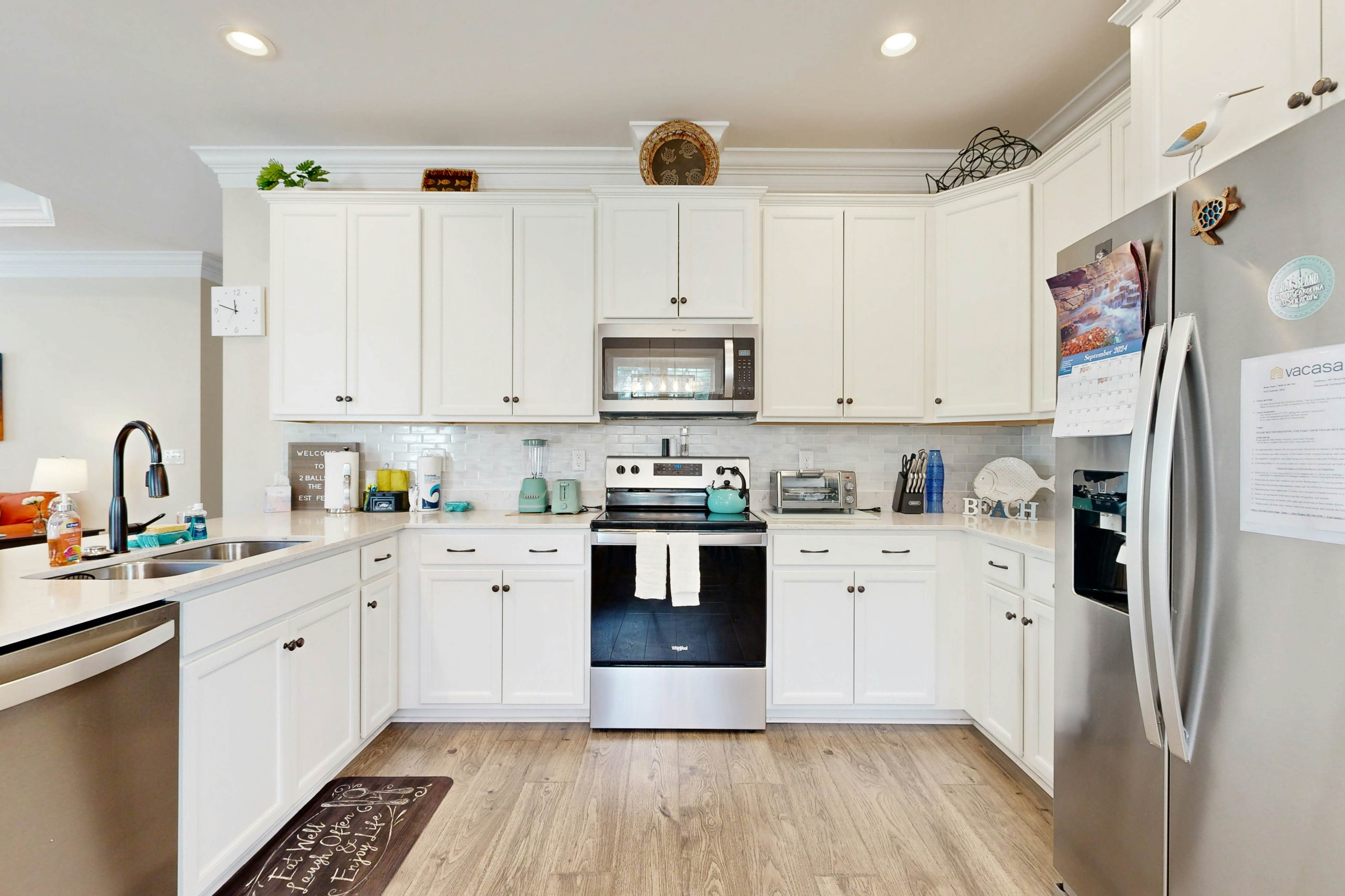 OAI83 2 Balls by the Sea