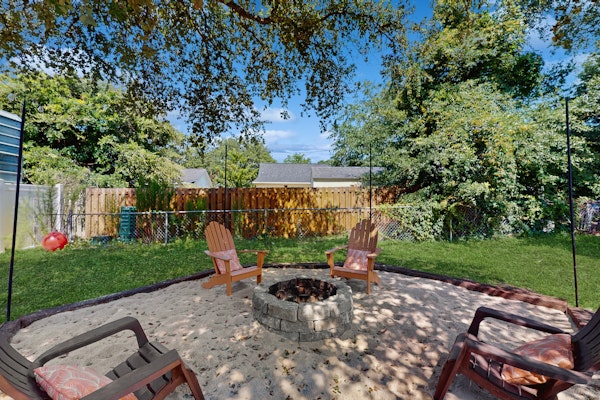 Dog-friendly coastal home with enclosed yard, private hot tub and fire-pit