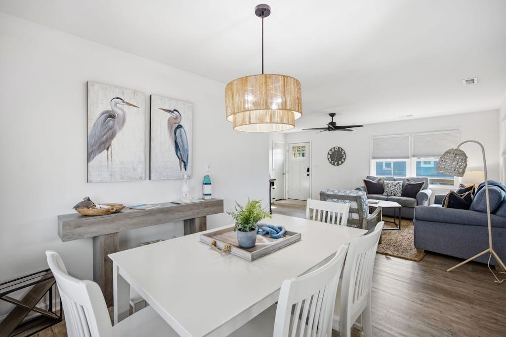 Southern Marsh: Stunning marsh view home with fire-pit and close to beach access