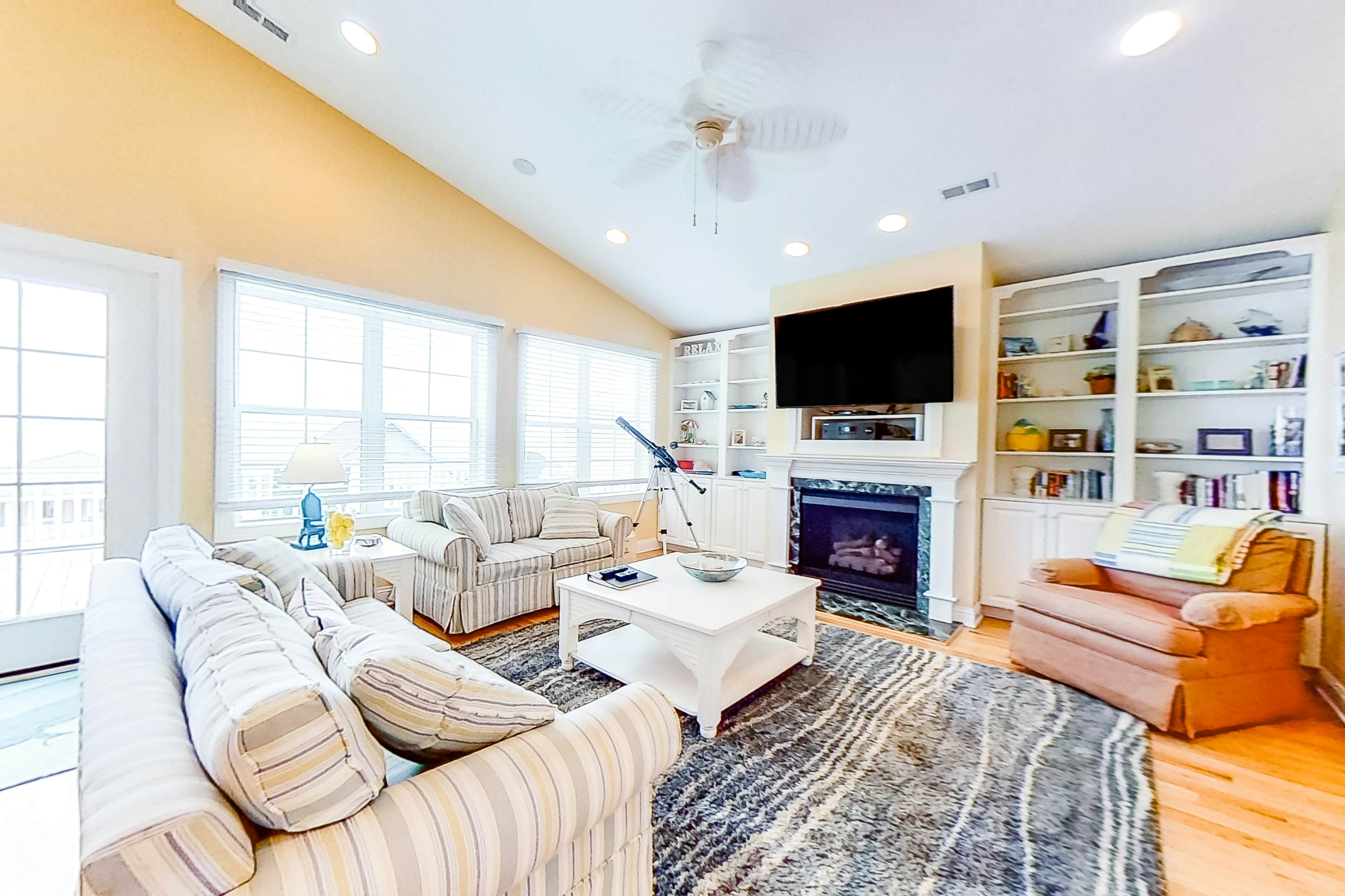 OIB10 Life's Too Shore