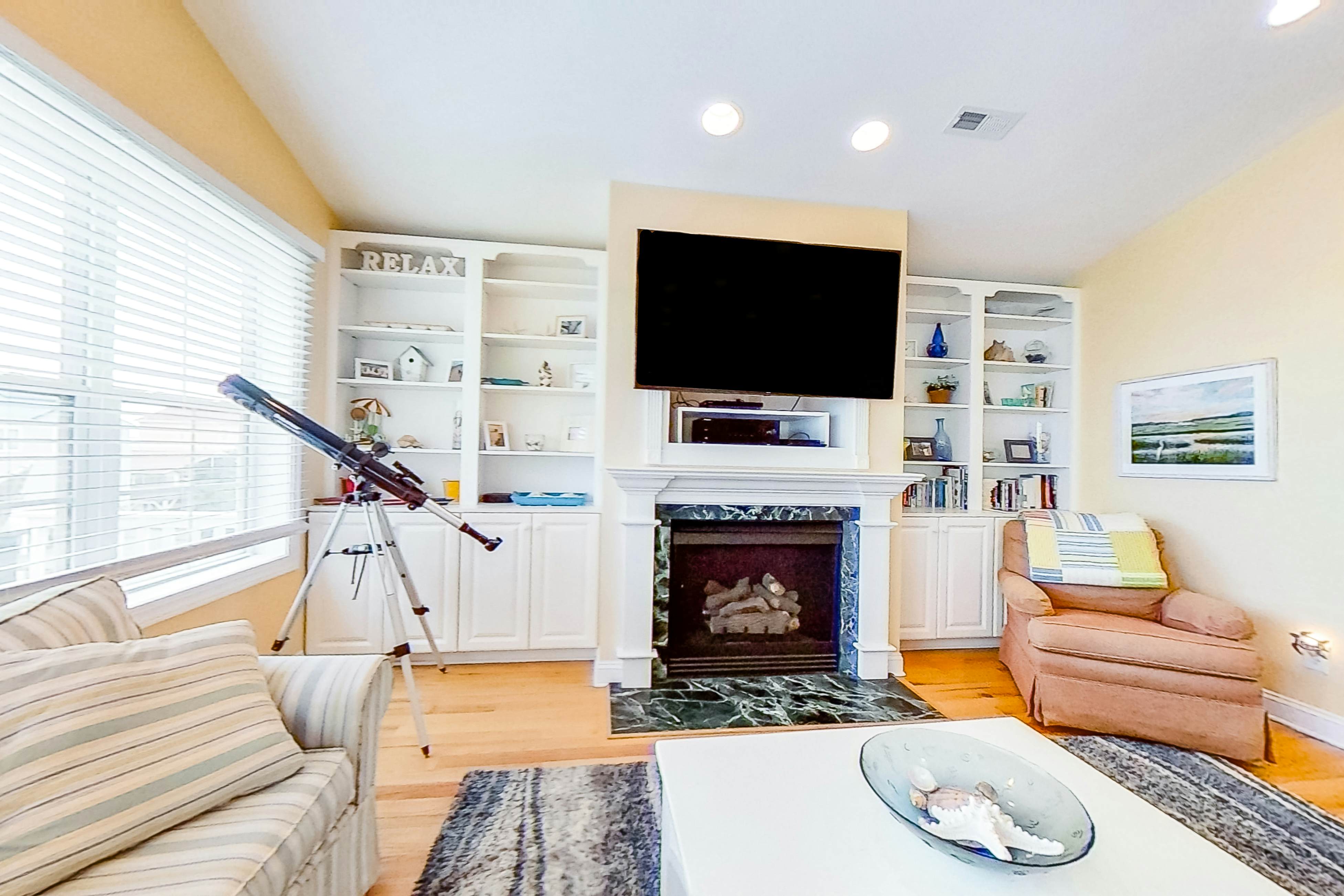 OIB10 Life's Too Shore