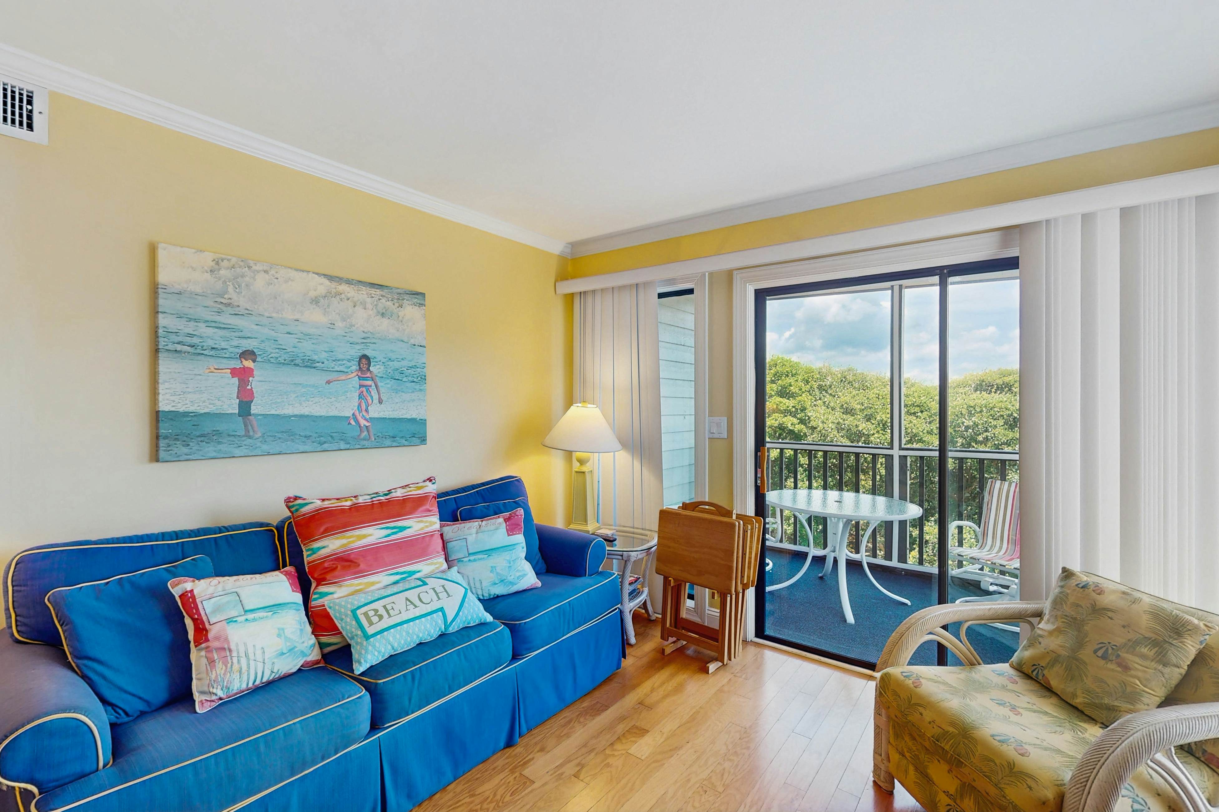 ABIBS48 Island Beach & Racquet Club H205