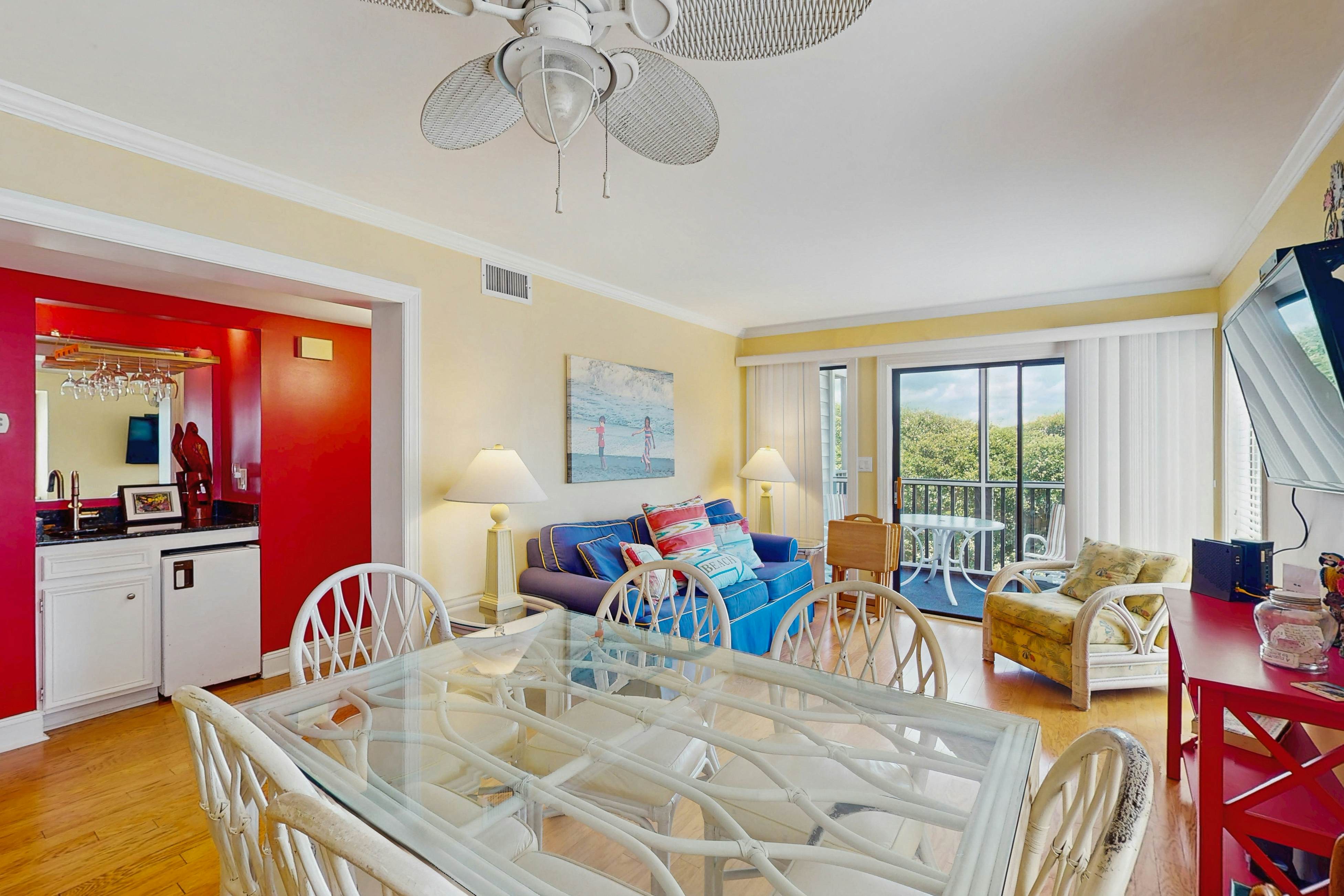 ABIBS48 Island Beach & Racquet Club H205