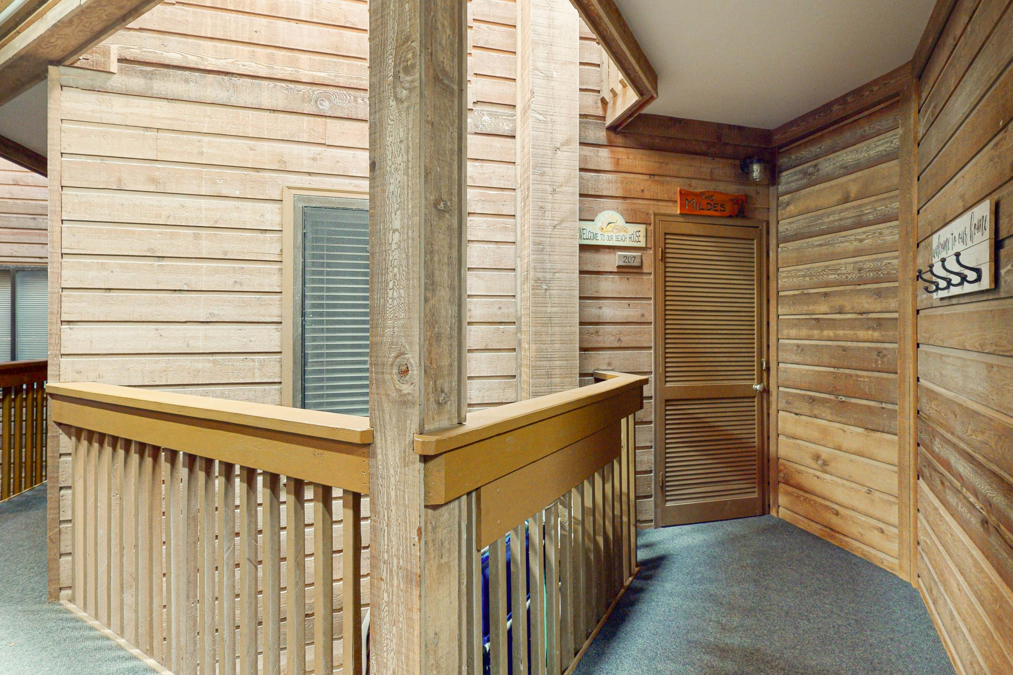 ABPAB128 A Place At The Beach 207