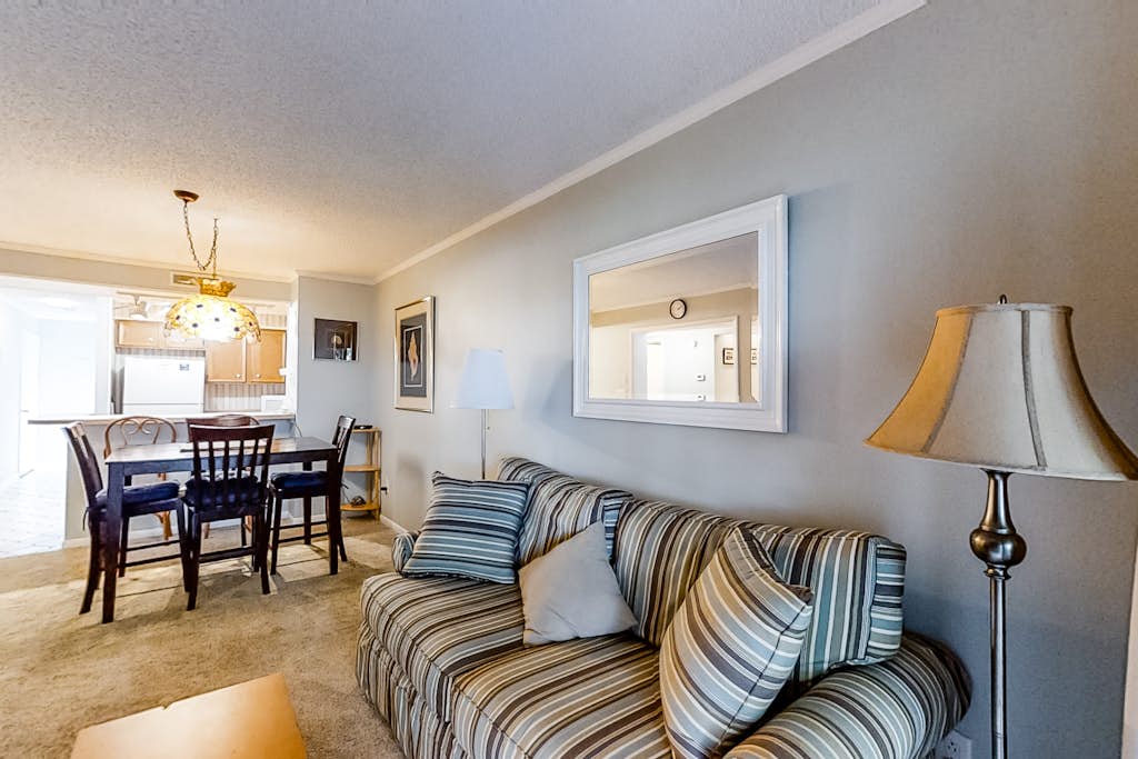 First-Floor Condo in Oceanfront Complex with WiFi, W/D & Shared Pools/Gym/Tennis