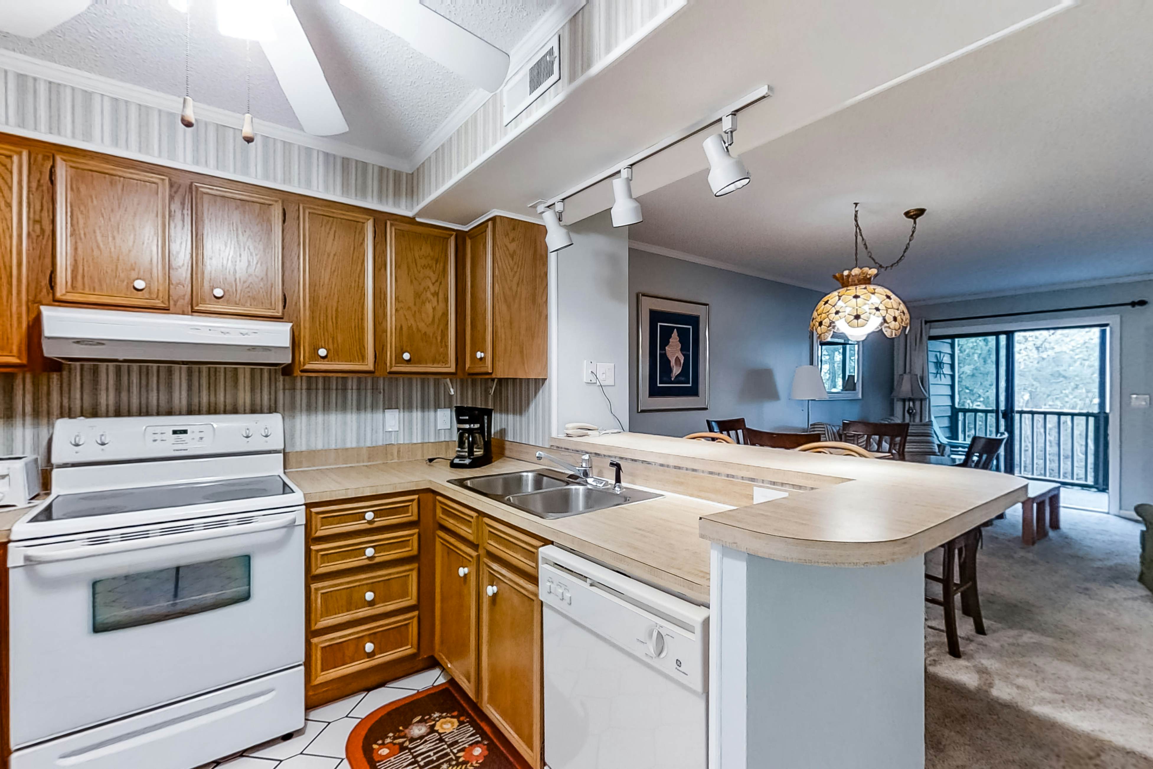 ABIBS45 Island Beach & Racquet Club G104