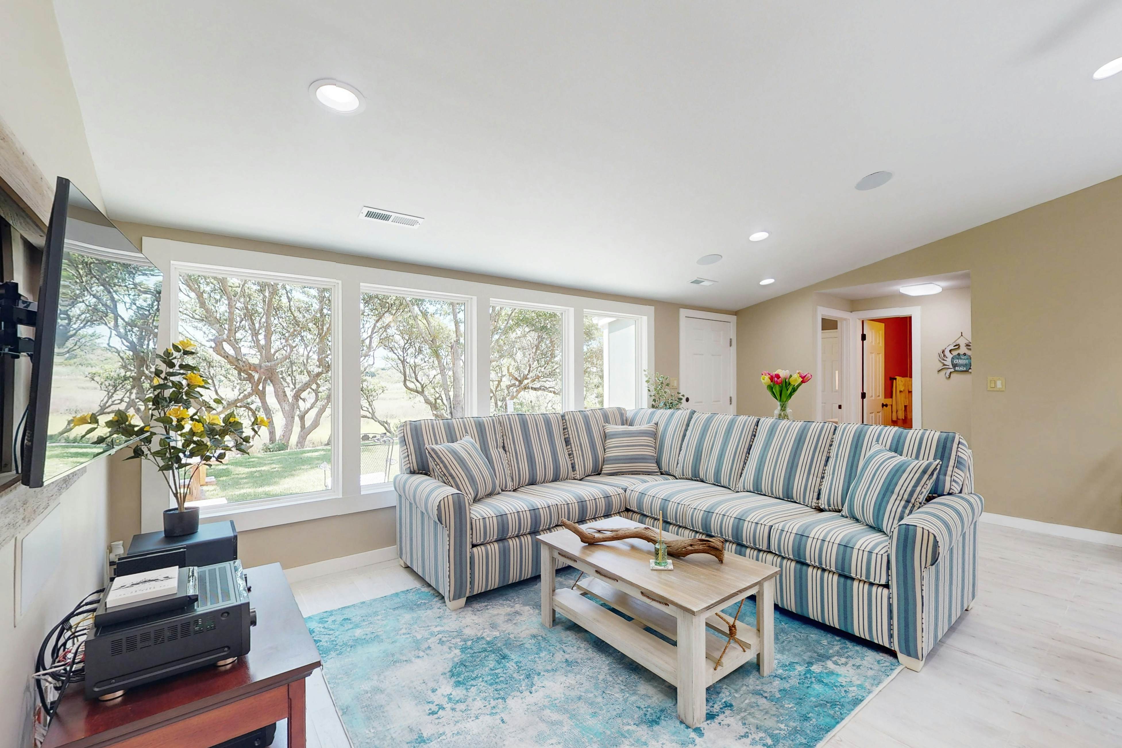 AB162 Hidden in the Oaks