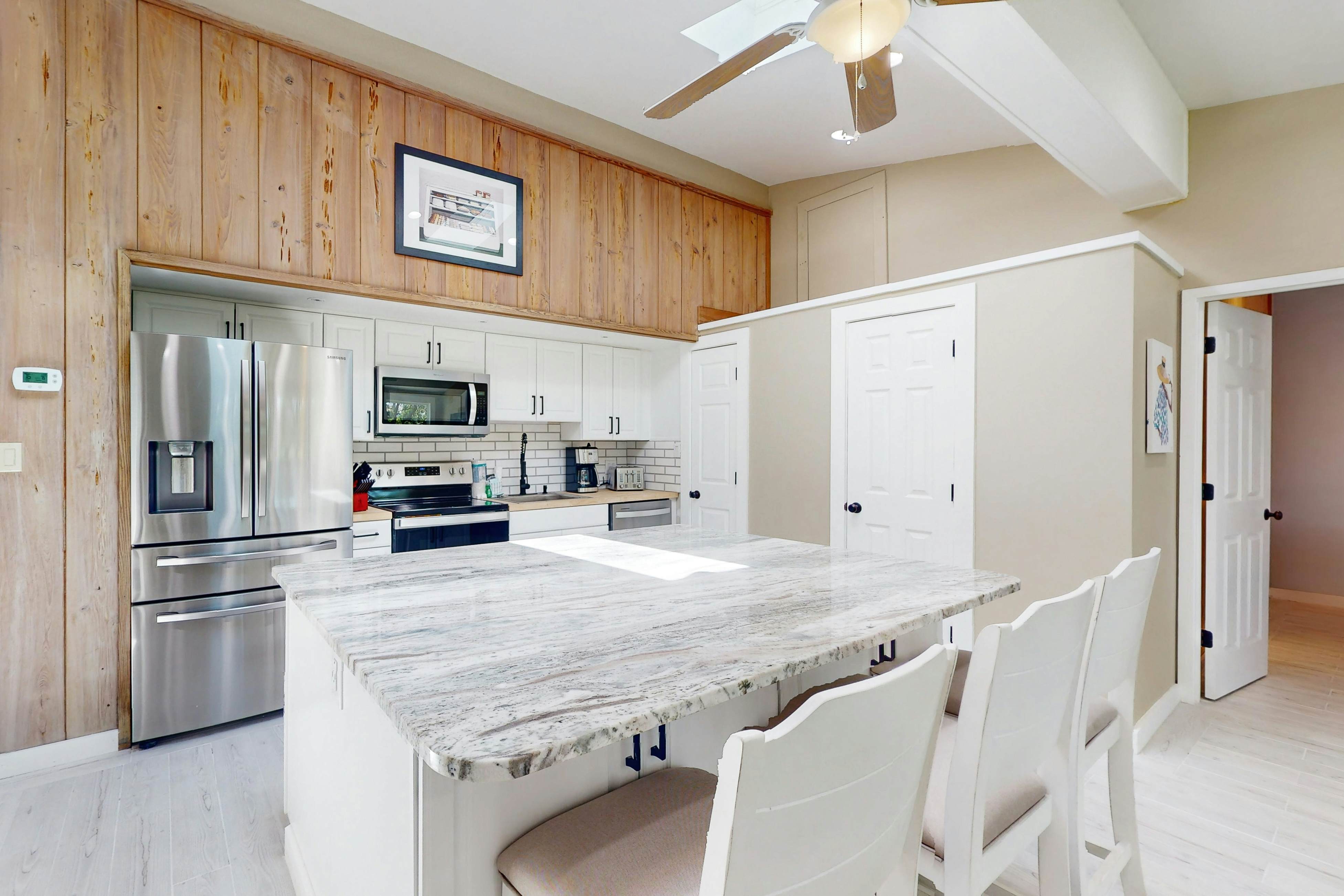 AB162 Hidden in the Oaks