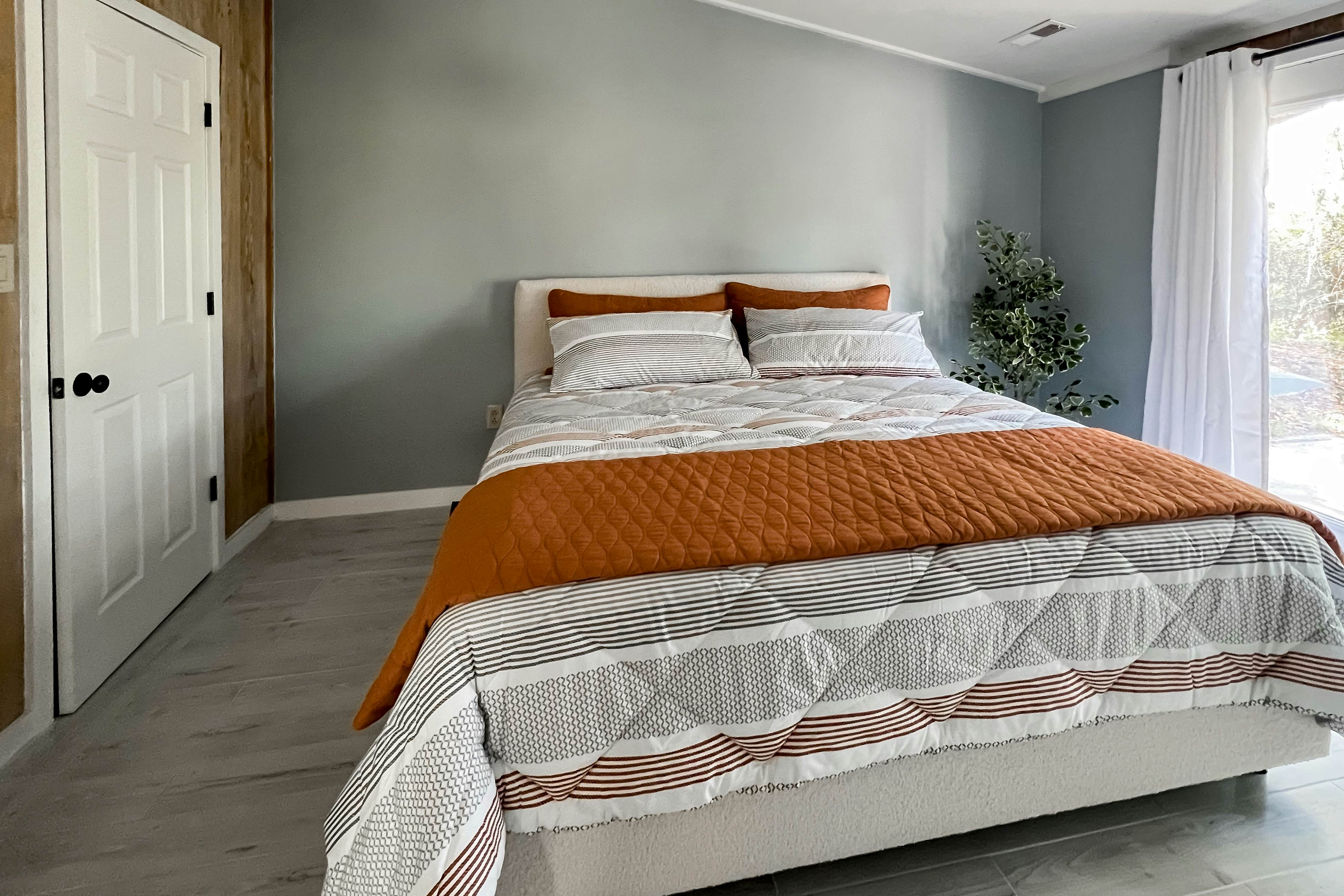 AB162 Hidden in the Oaks