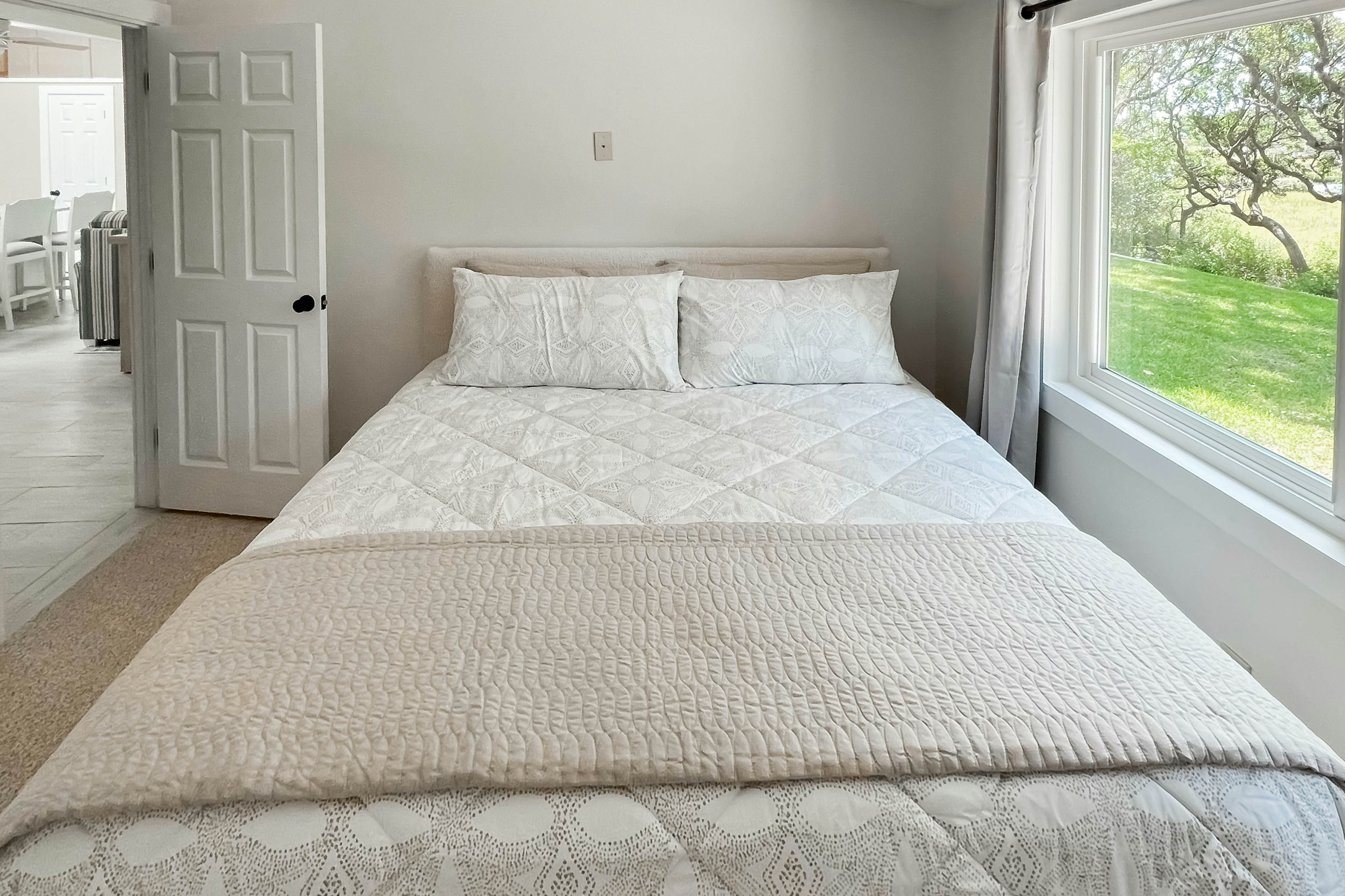 AB162 Hidden in the Oaks