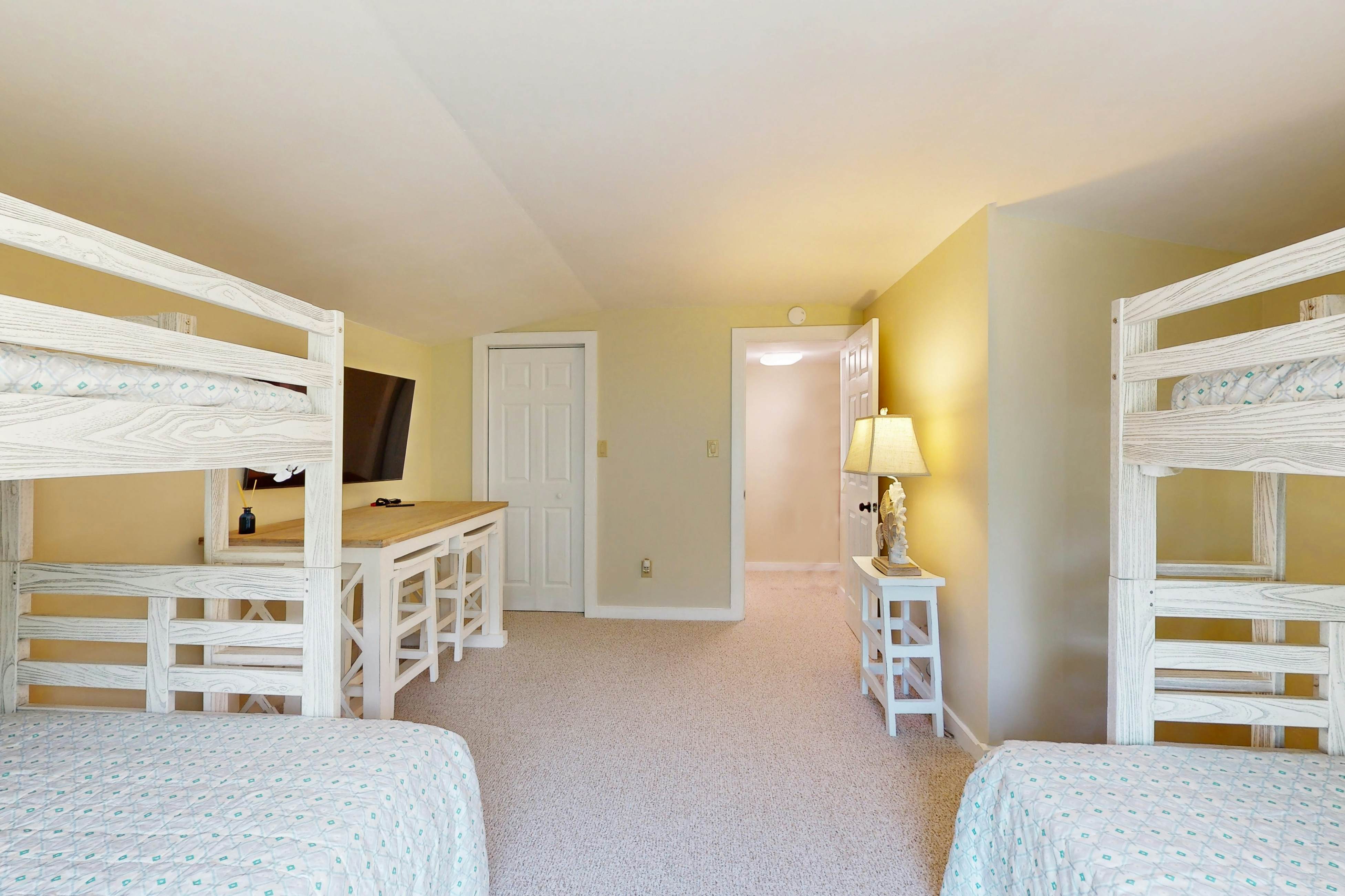 AB162 Hidden in the Oaks