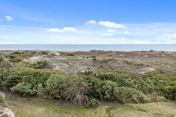 Wonderful Third-Floor Condo in Oceanfront Complex w/Shared Pools & Hot Tub, WiFi