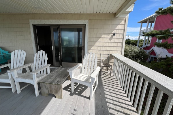 charming coastal dog friendly home near the beach