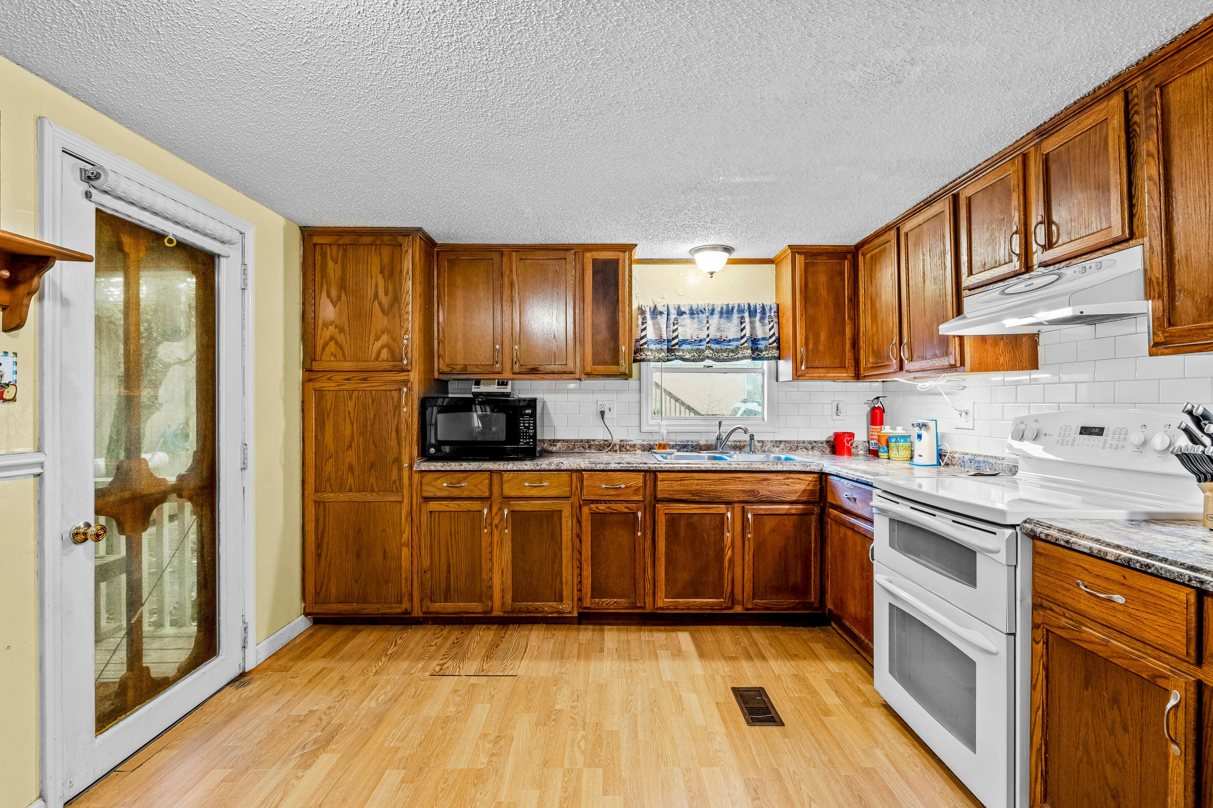 AB98 Fanci's Hideout