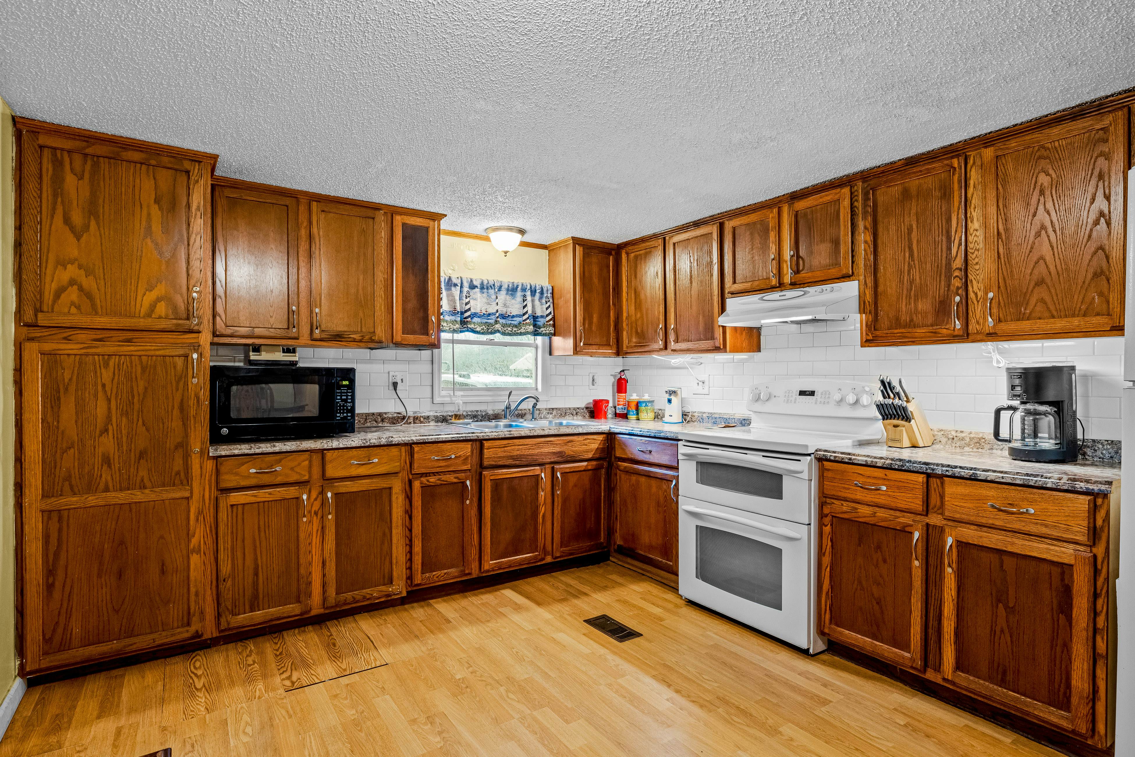 AB98 Fanci's Hideout