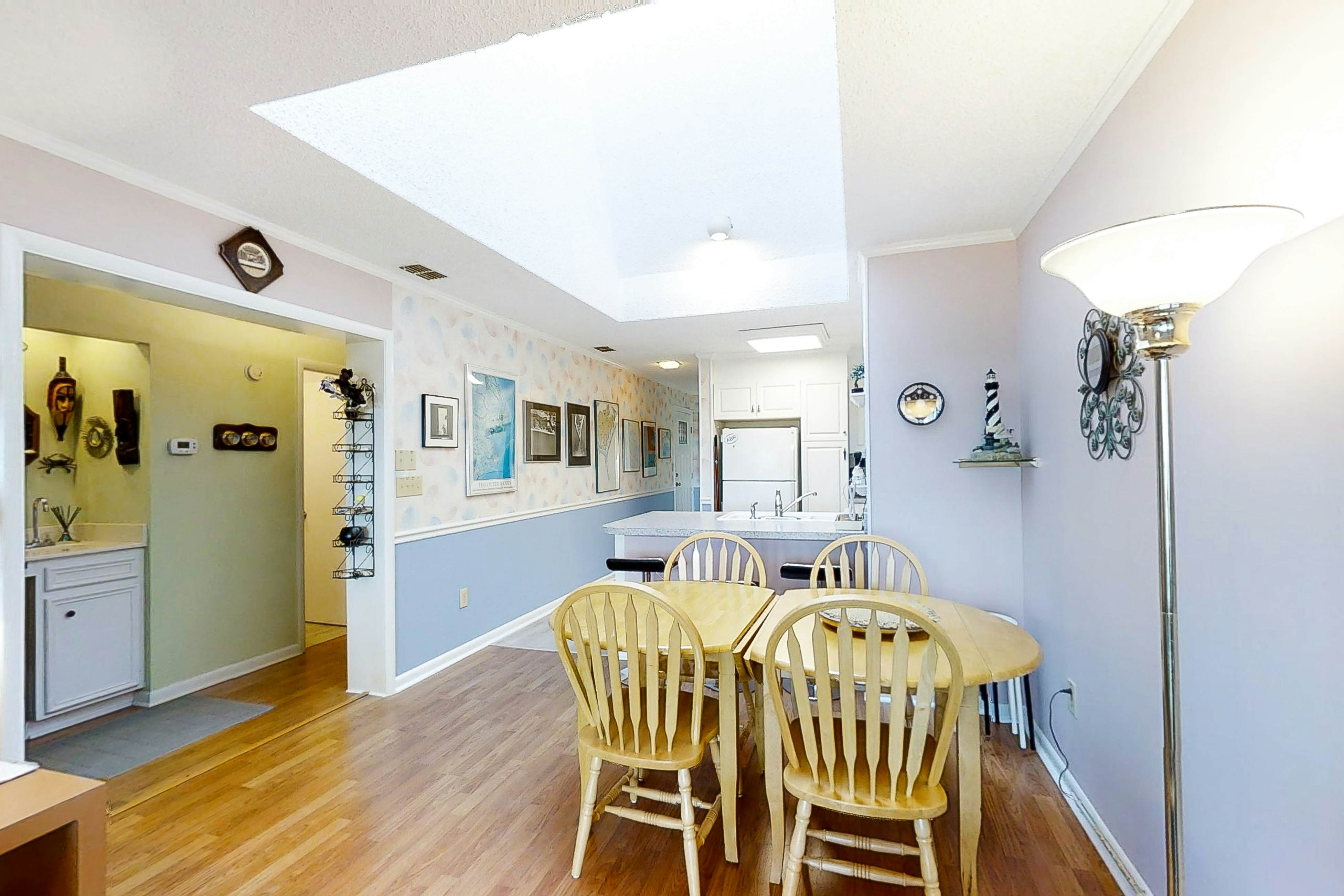 ABIBS50 Island Beach & Racquet Club H304