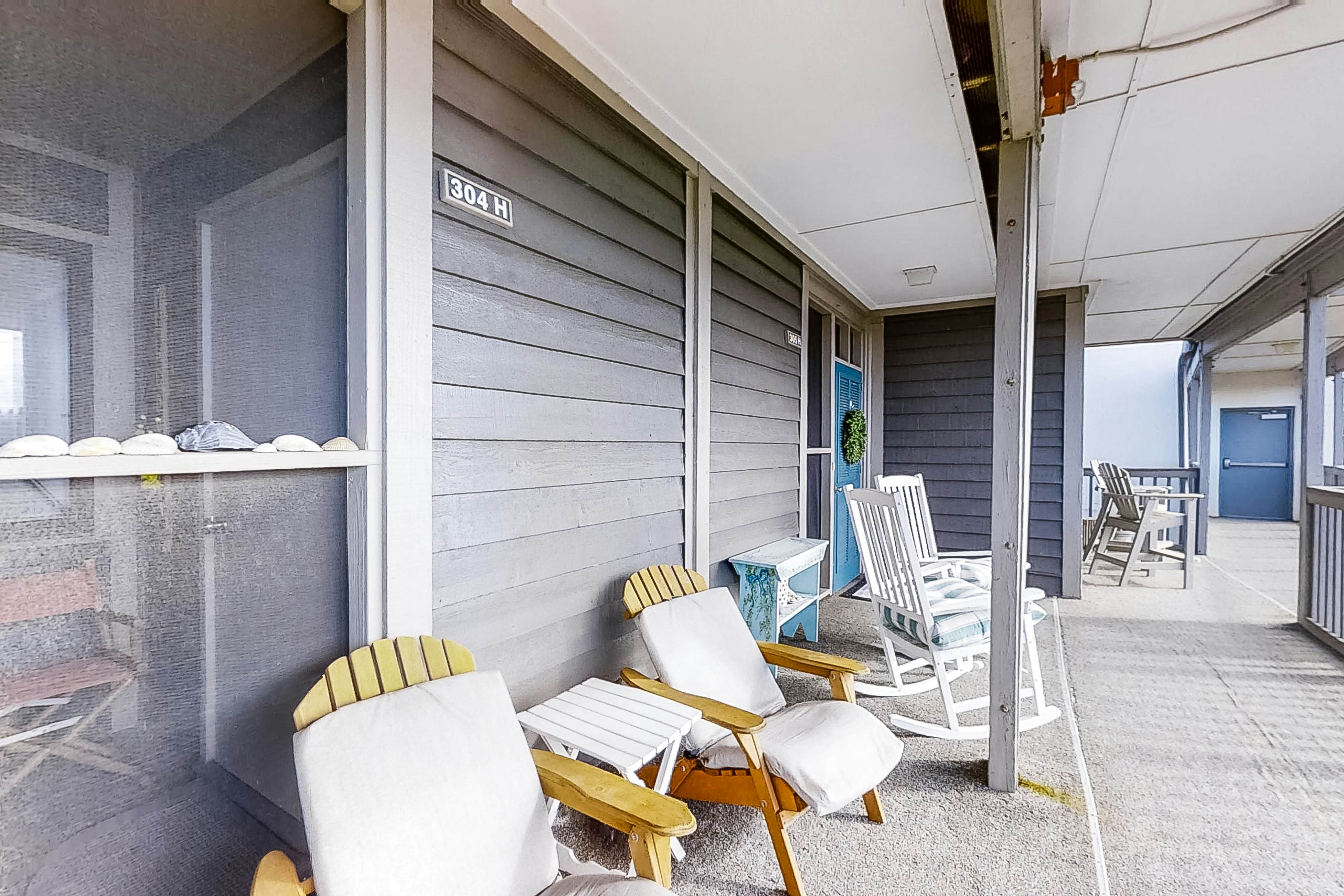 ABIBS50 Island Beach & Racquet Club H304