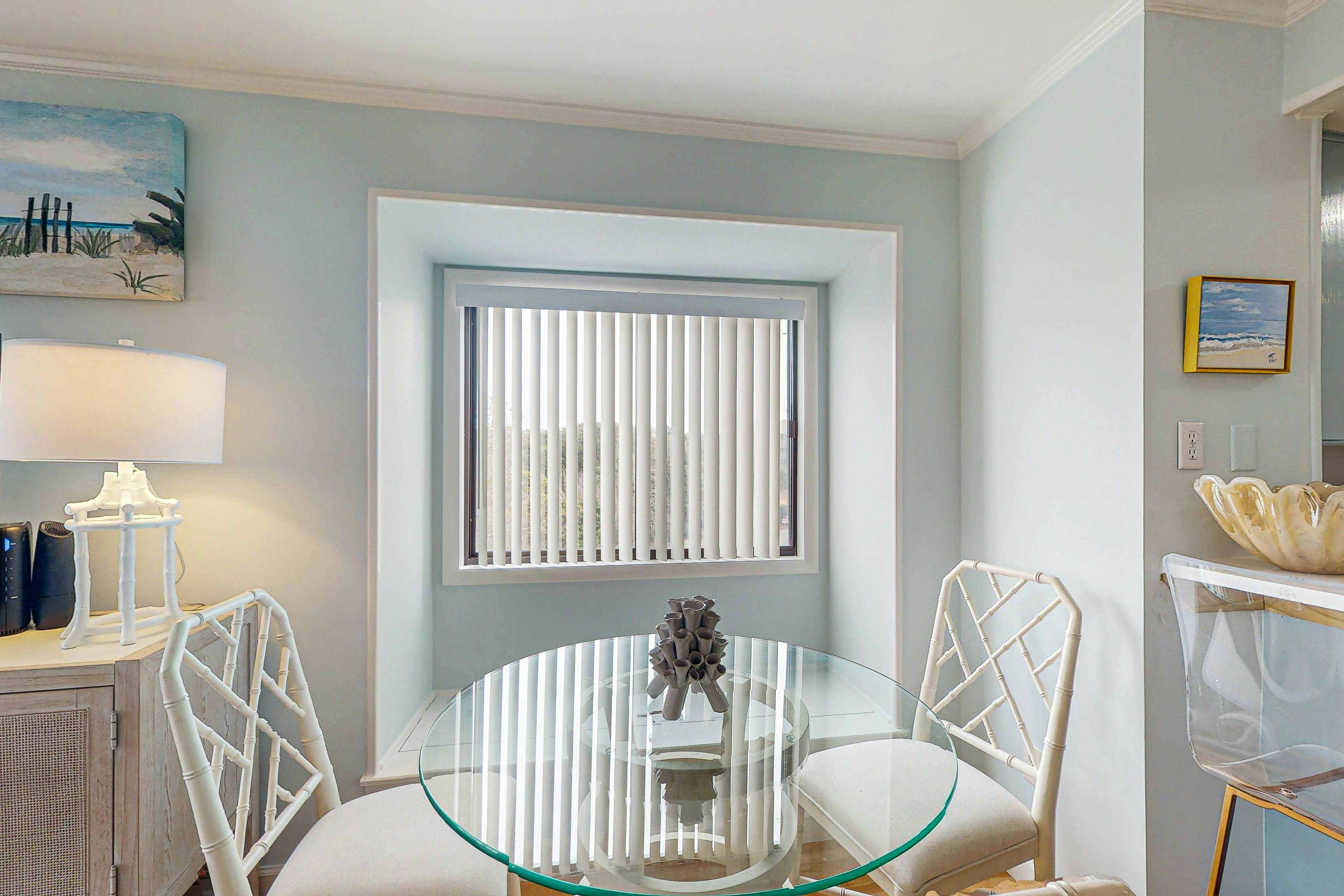 ABIBS150 Island Beach & Racquet Club G210