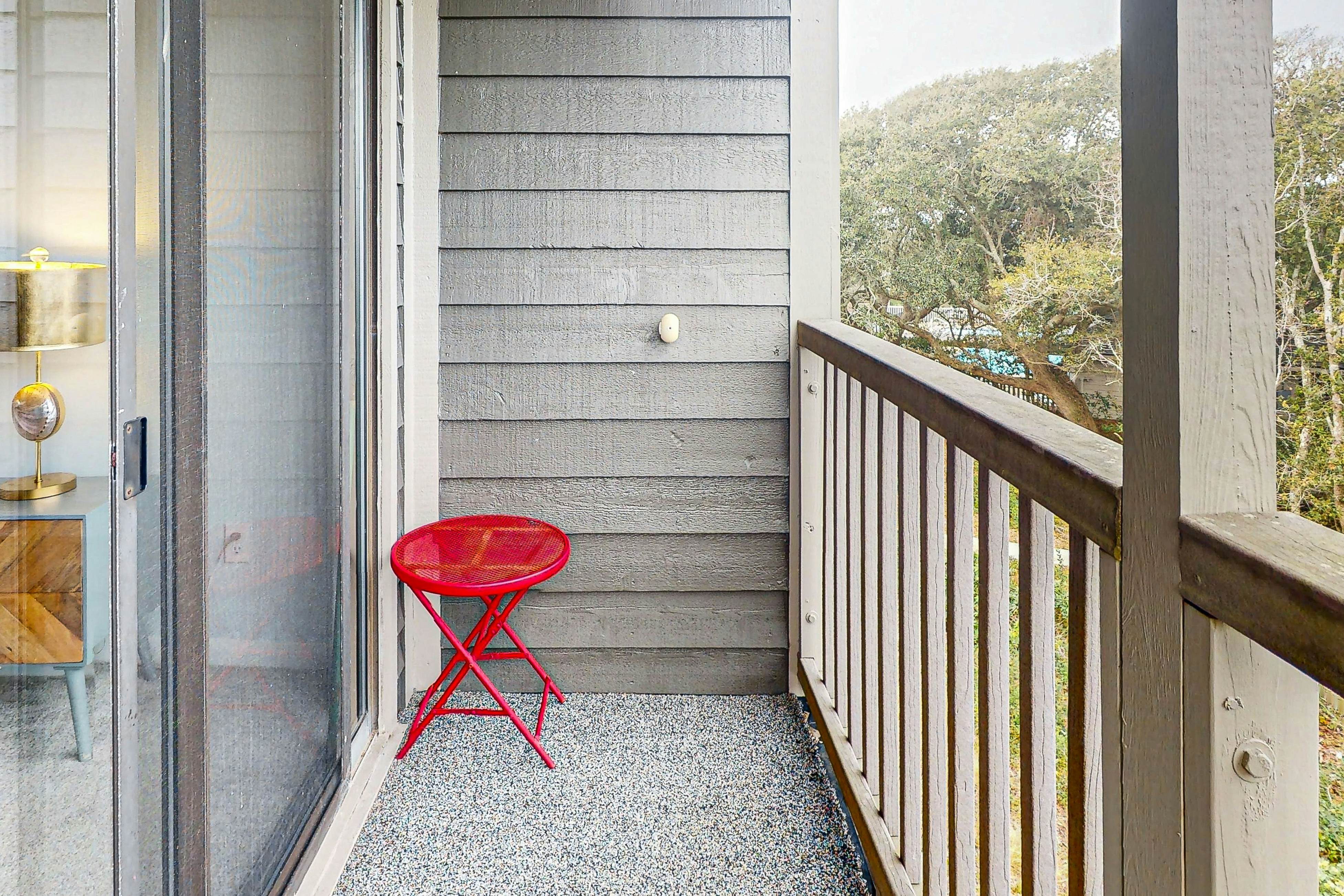 ABIBS150 Island Beach & Racquet Club G210