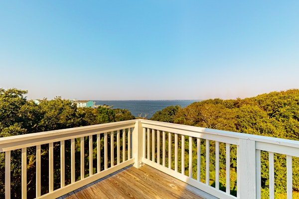 Sound view home with large deck and close proximity to the beach