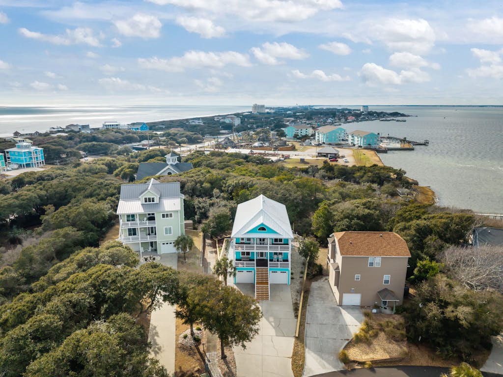 Sound view home with large deck and close proximity to the beach