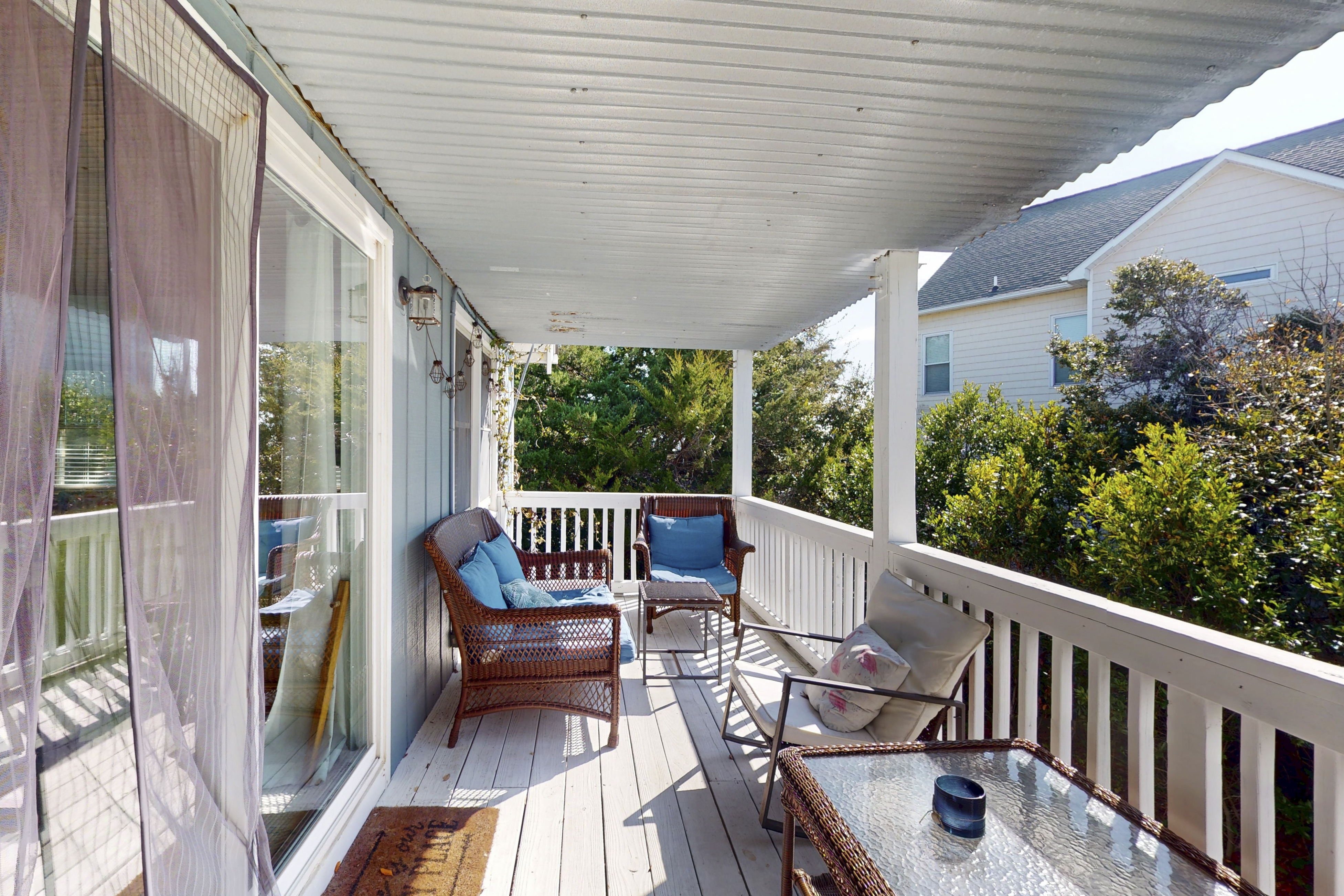 3rd-row beach cottage with ocean views, beach access, deck, & grill