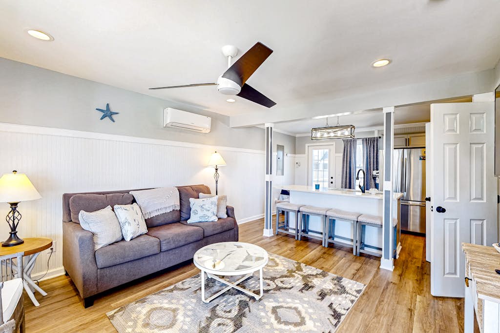 Bogue Banks Beauty - Unit A: Updated two-story townhouse