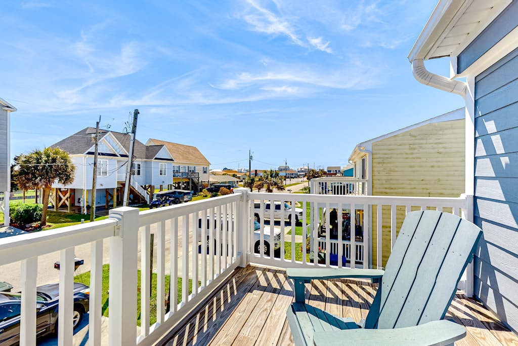 Bogue Banks Beauty - Unit A: Updated two-story townhouse