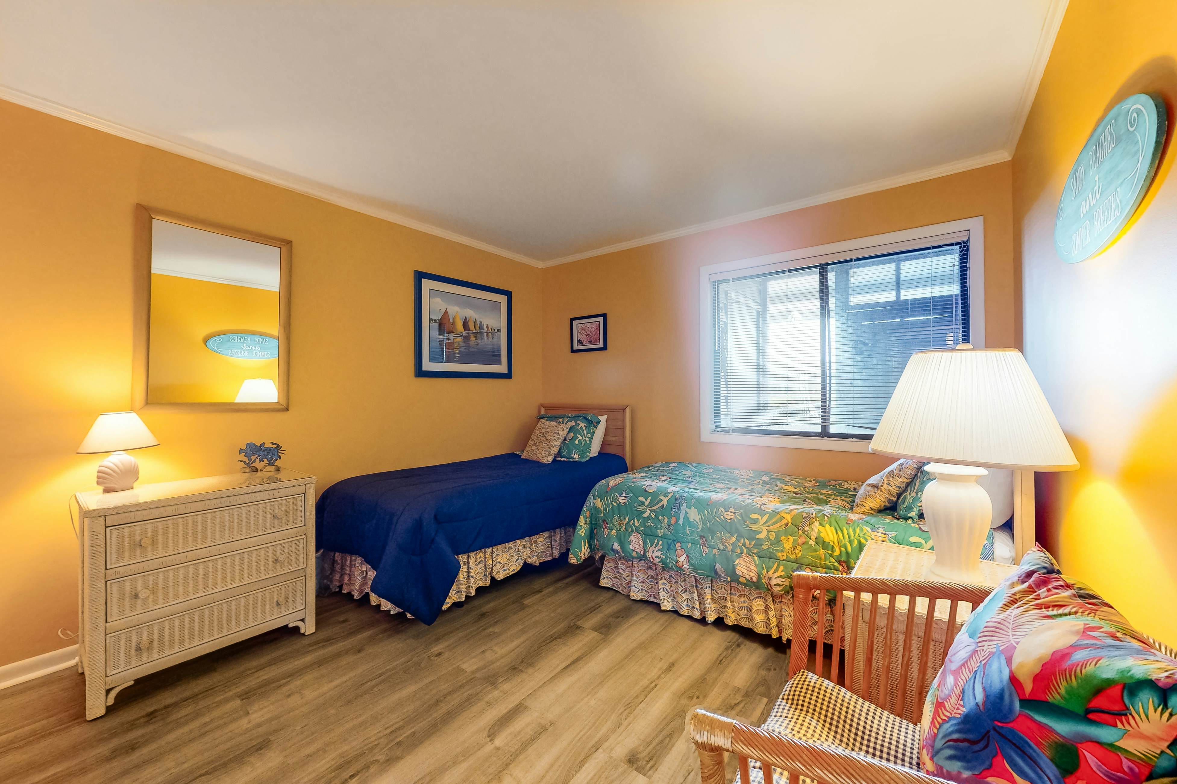 ABIBS49 Island Beach & Racquet Club H211