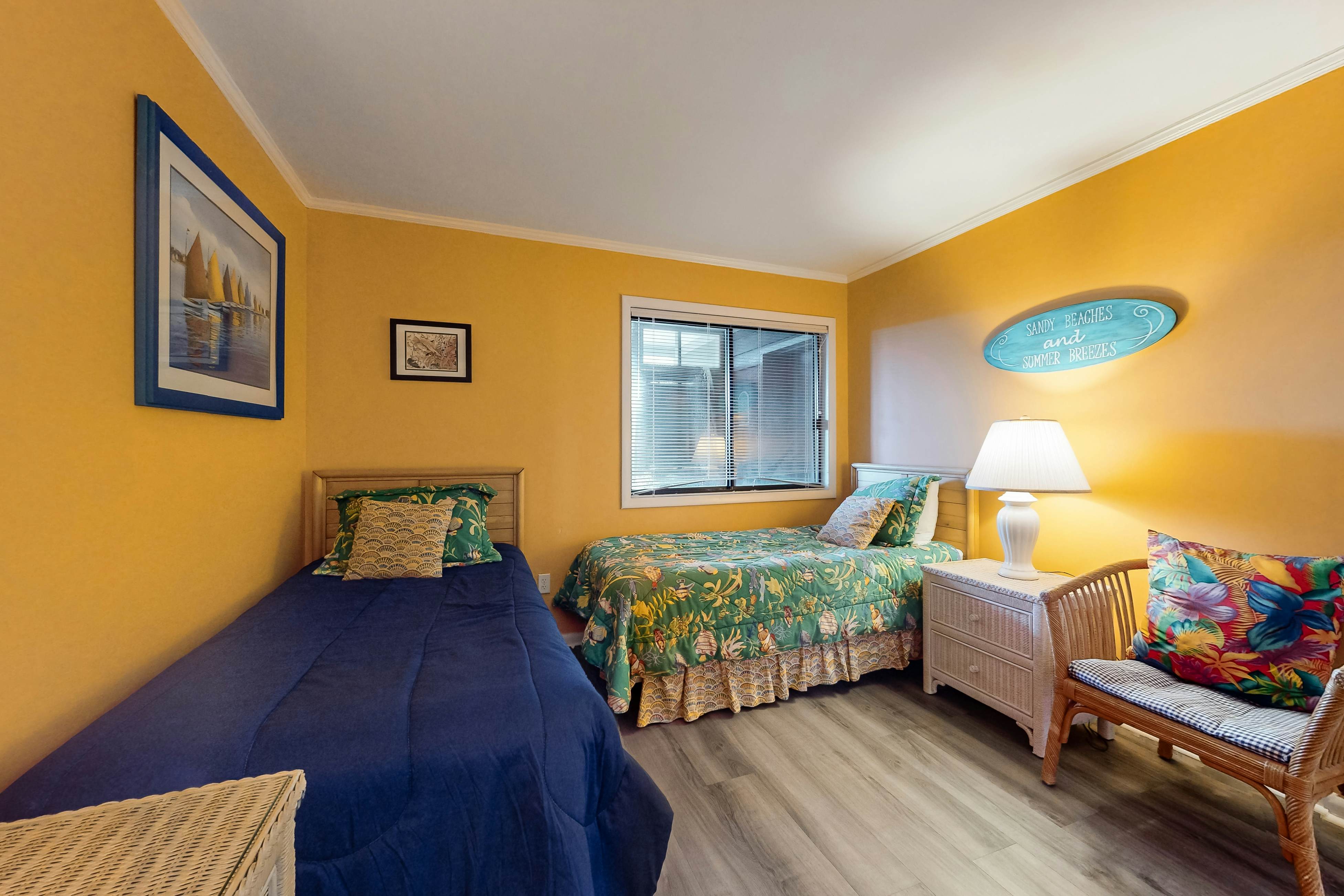 ABIBS49 Island Beach & Racquet Club H211