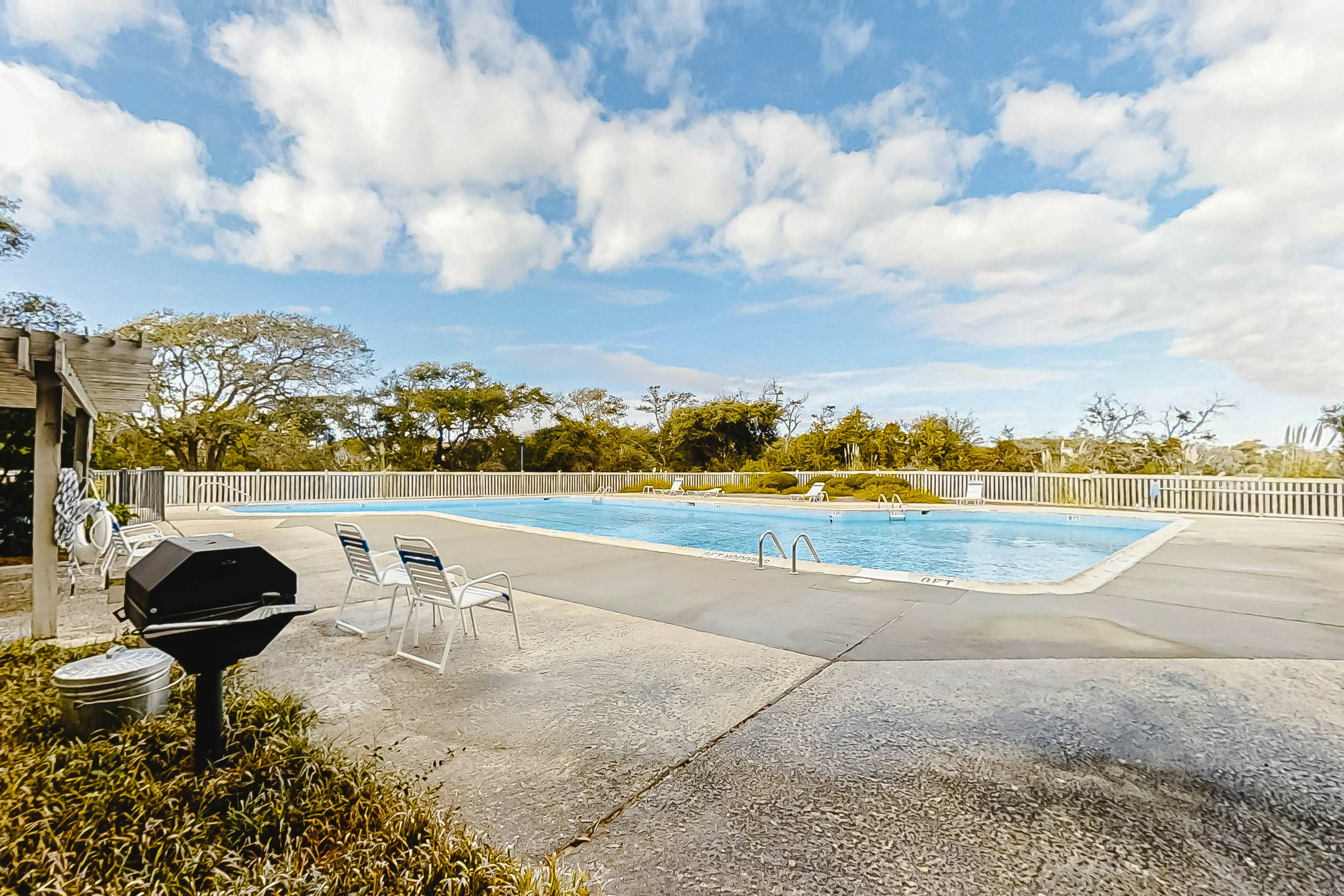 ABIBS49 Island Beach & Racquet Club H211