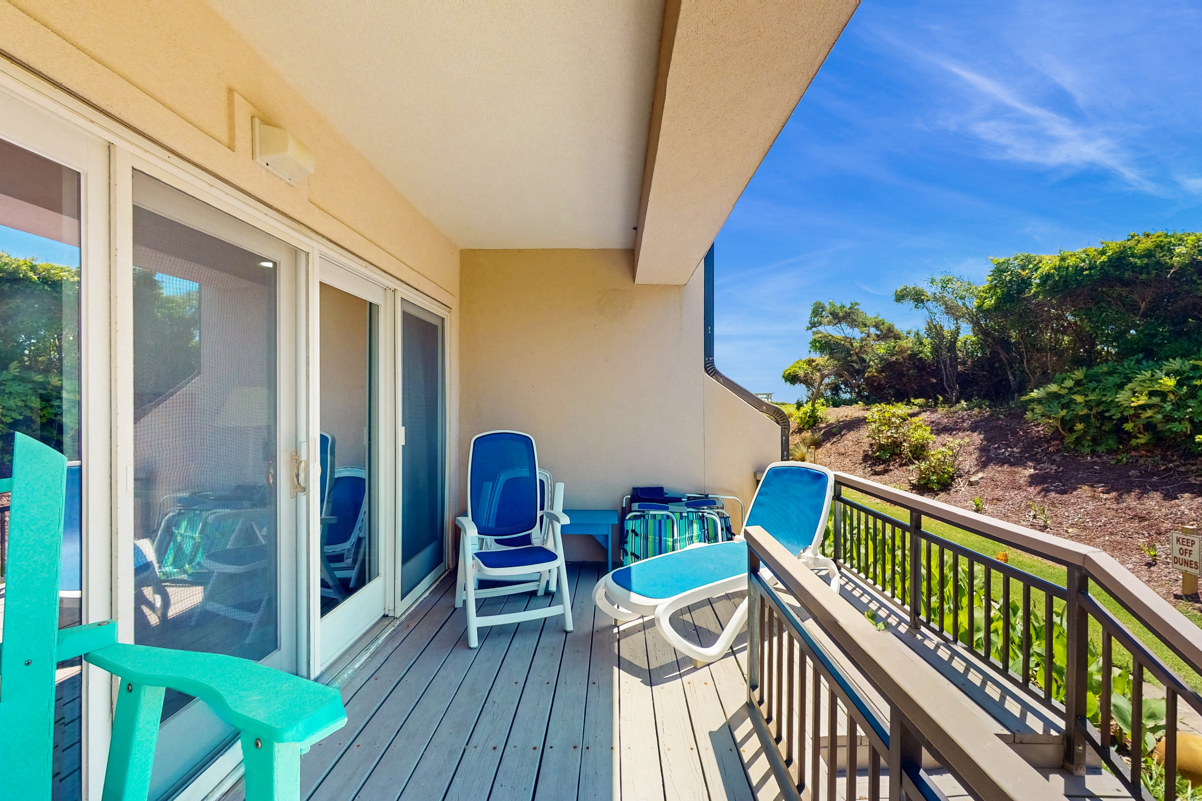 Stunning ocean-front condo with shared pool and direct beach access