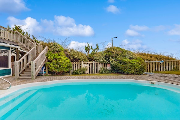 Completely renovated, oceanfront home with private pool, deck, WiFi & AC