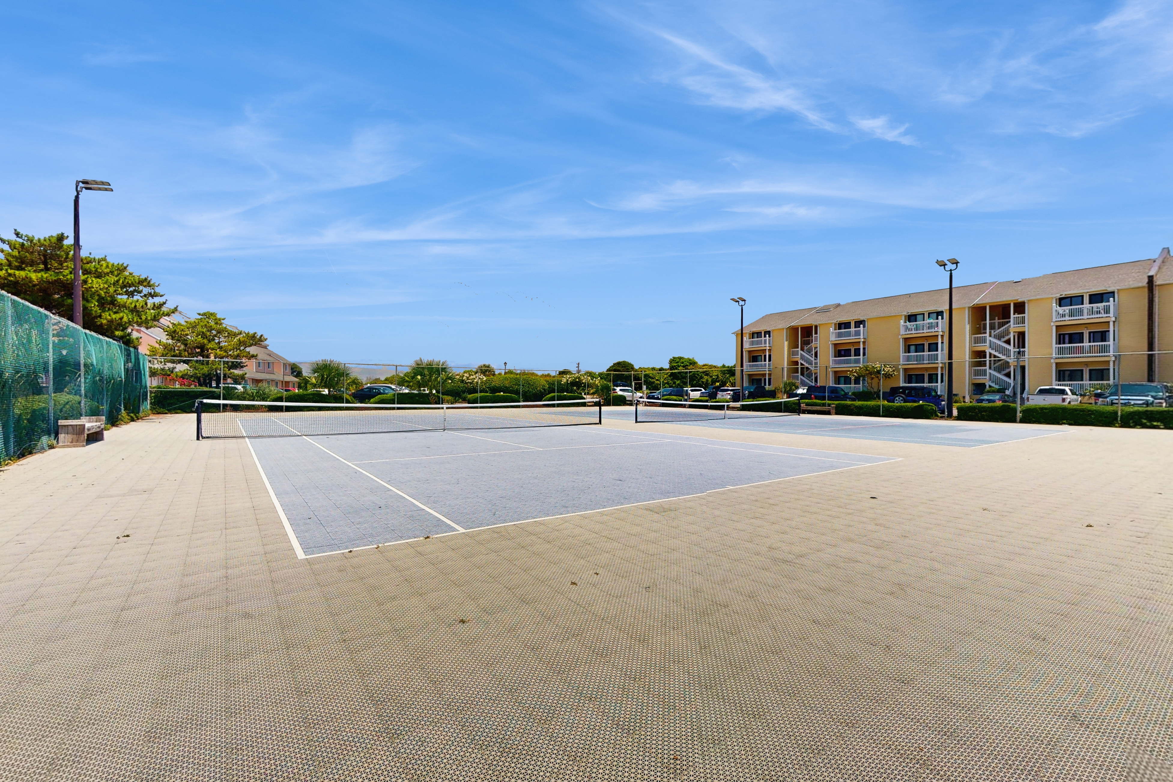 Perfect Beach Getaway With Ocean Views, Balcony, and community amenities