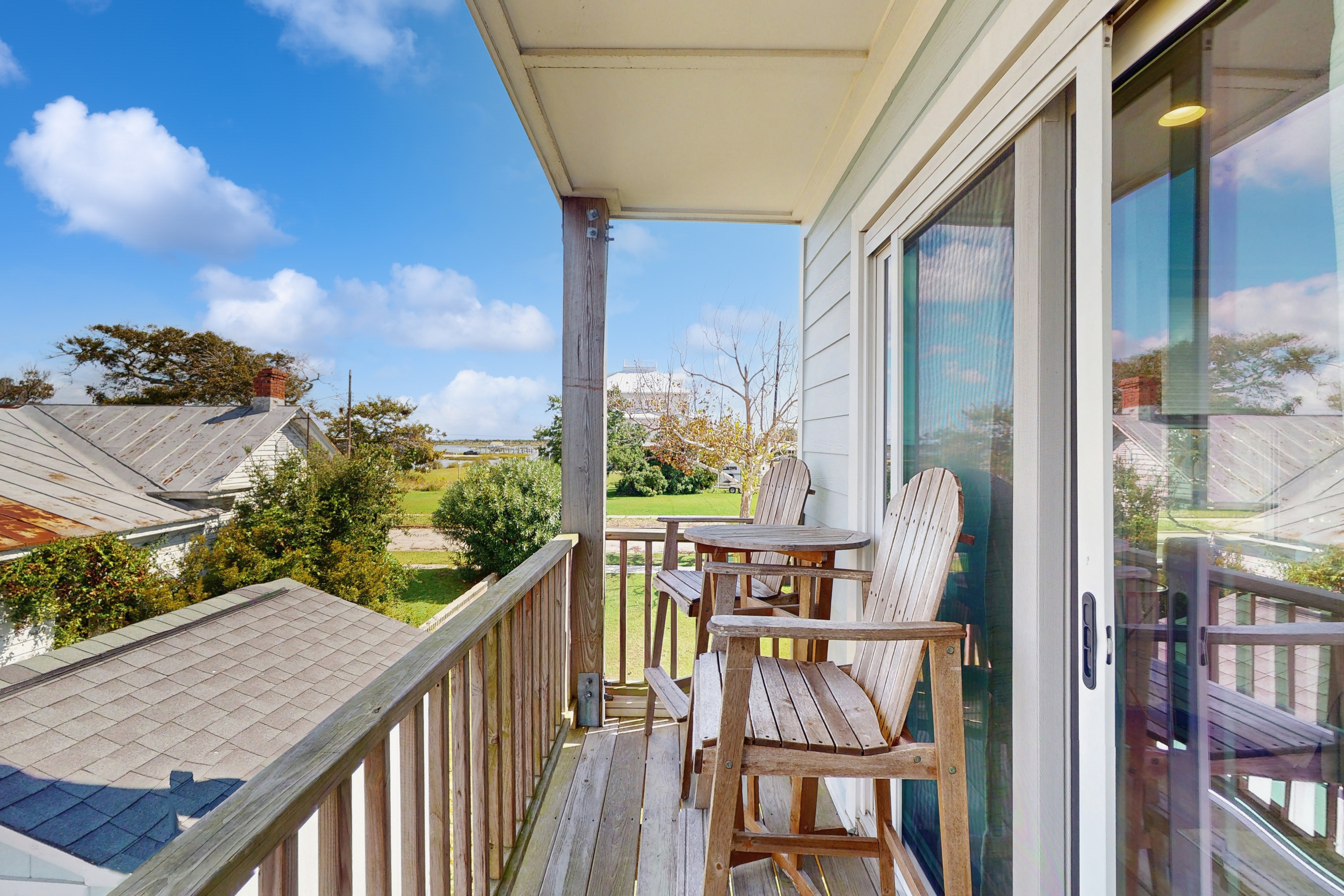 Updated three-story home with kayaks, bikes, & water views - great location