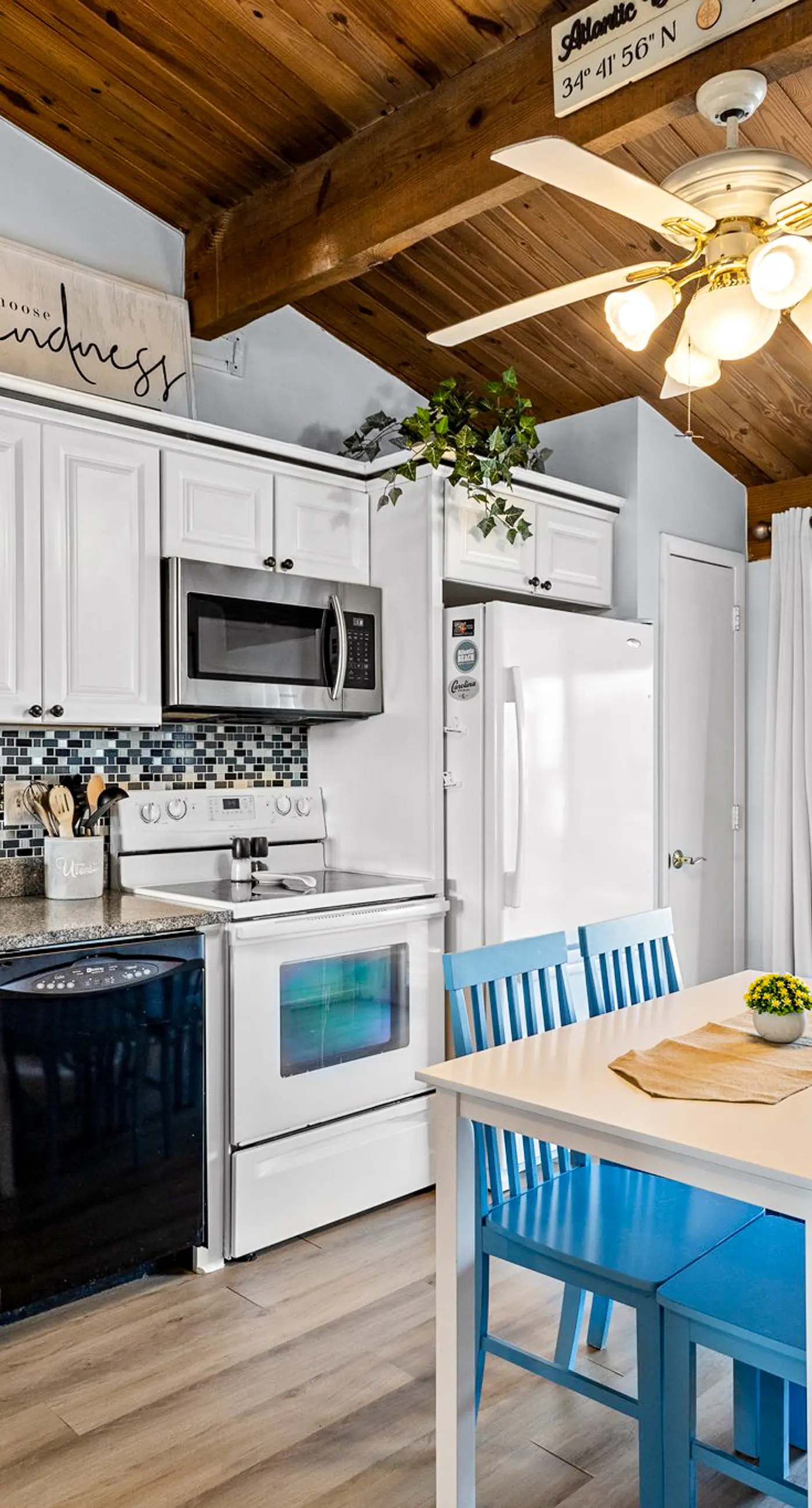 AB144 The Crows Nest