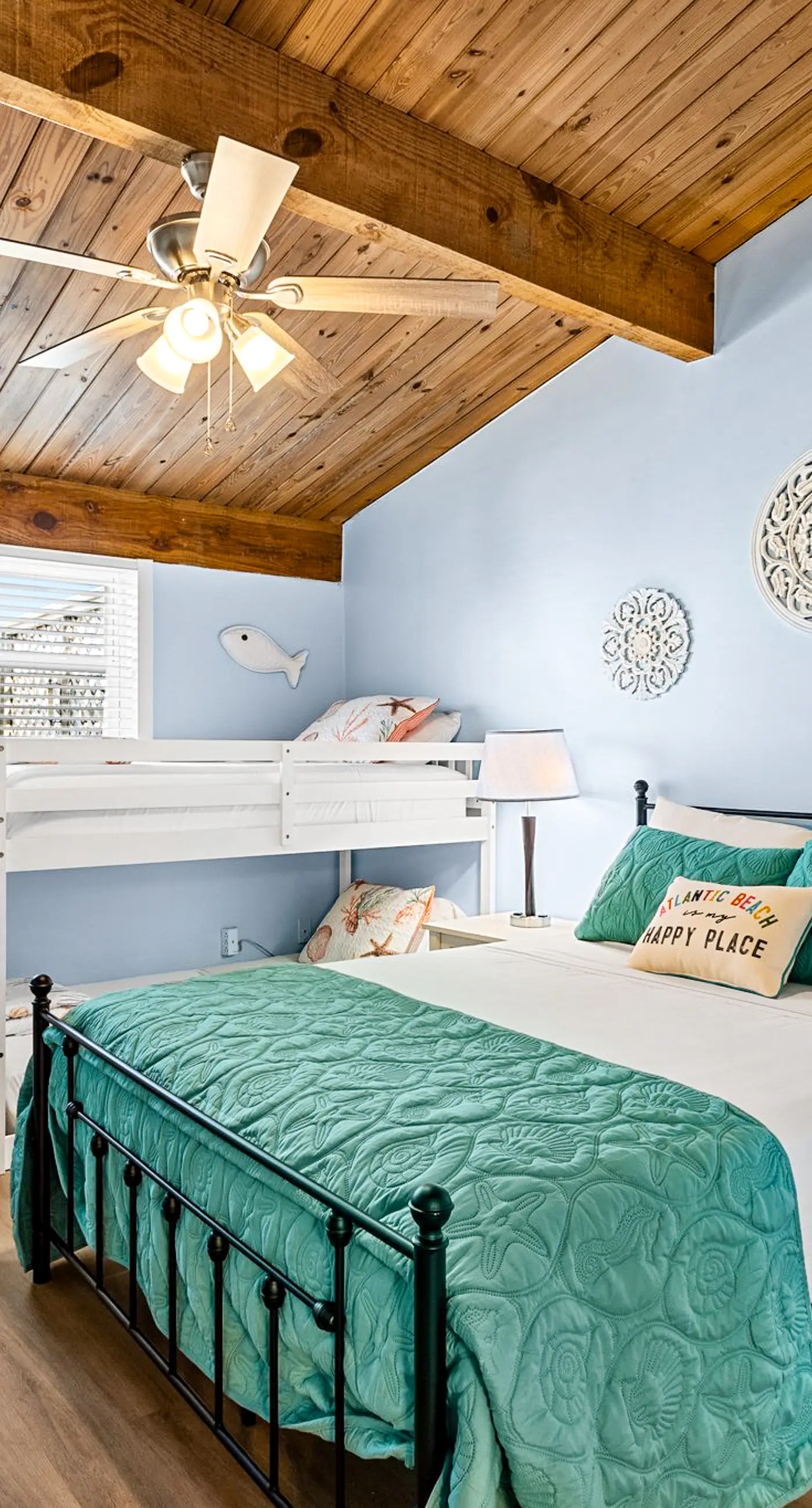 AB144 The Crows Nest