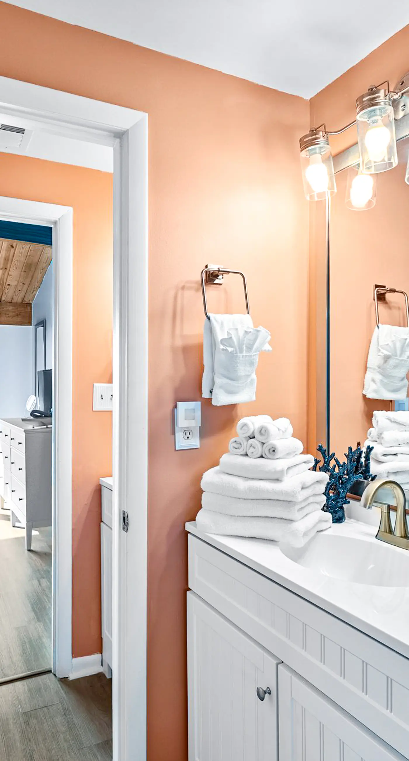 AB144 The Crows Nest