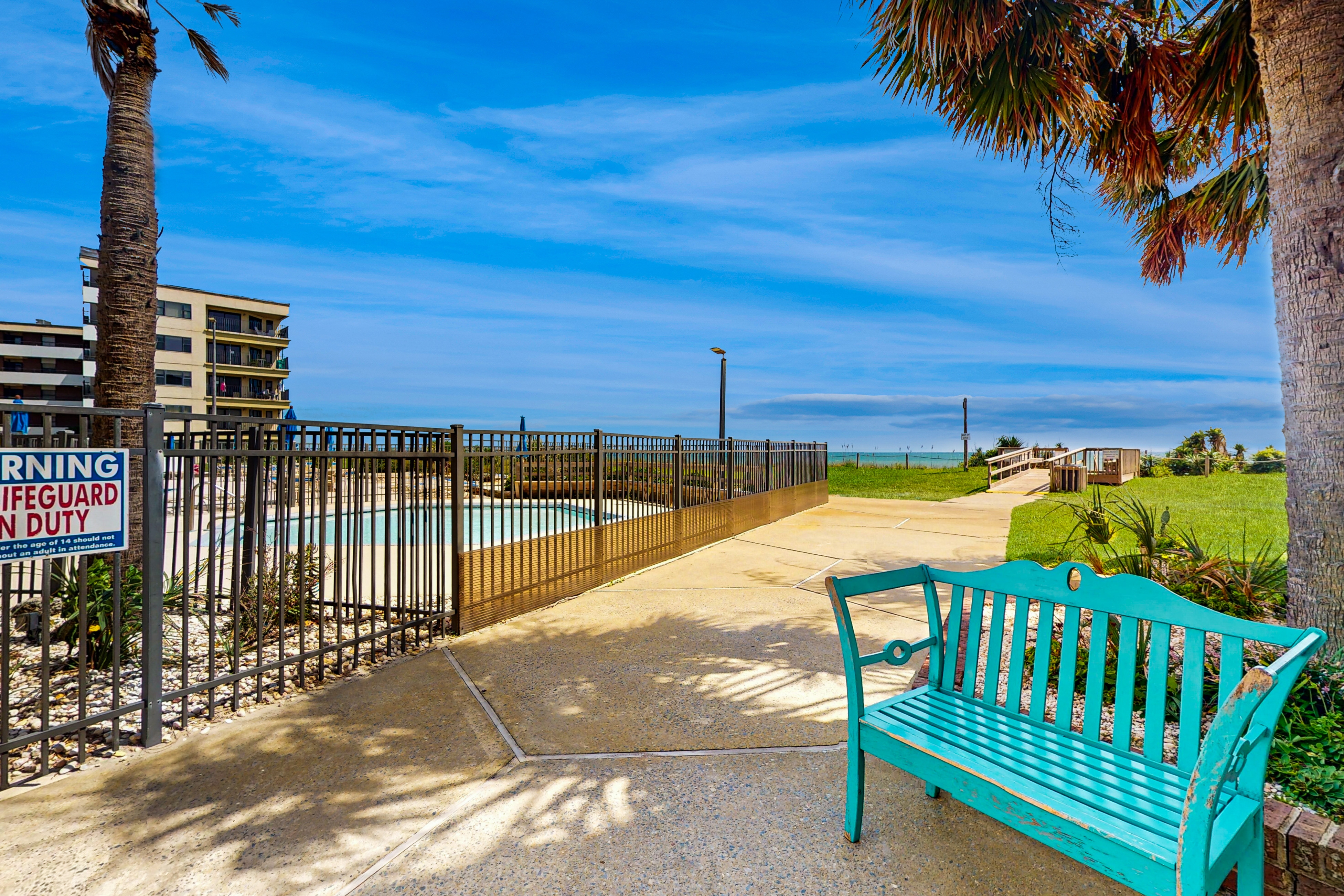 Oceanview condo with 4 pools & 2 hot tubs - steps to the beach