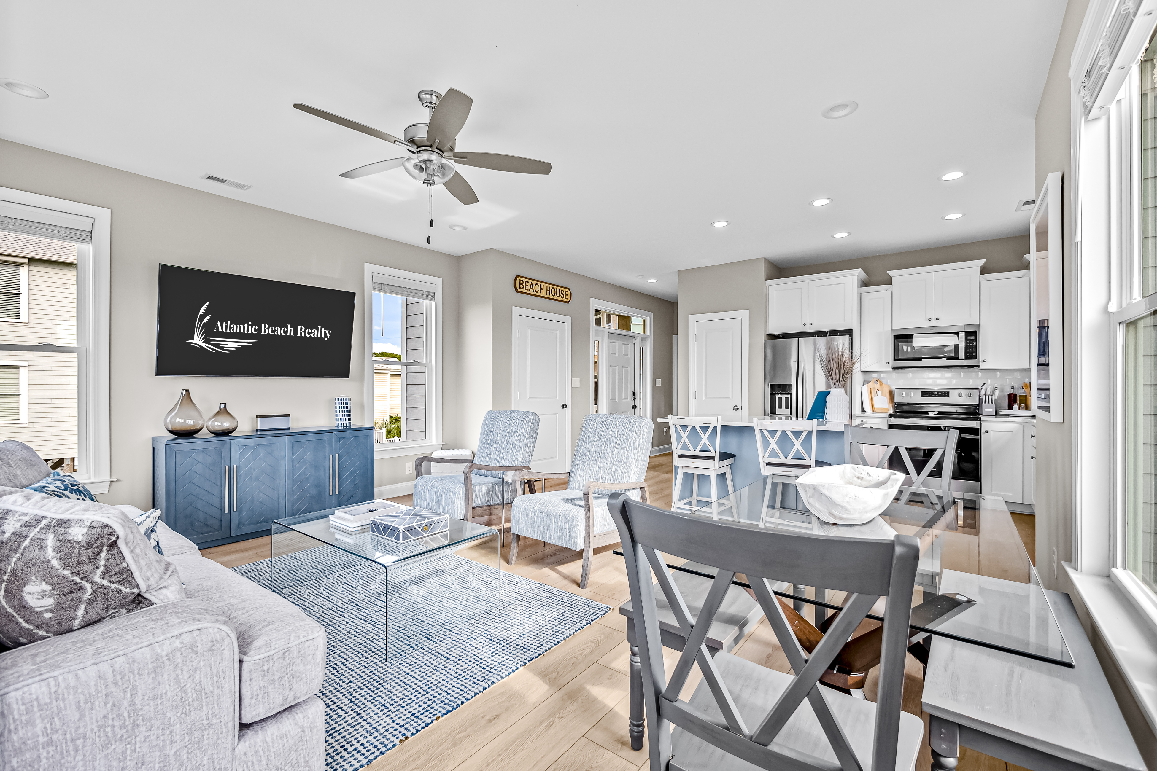 The Marsh Mellow: Modern coastal home with sound views!