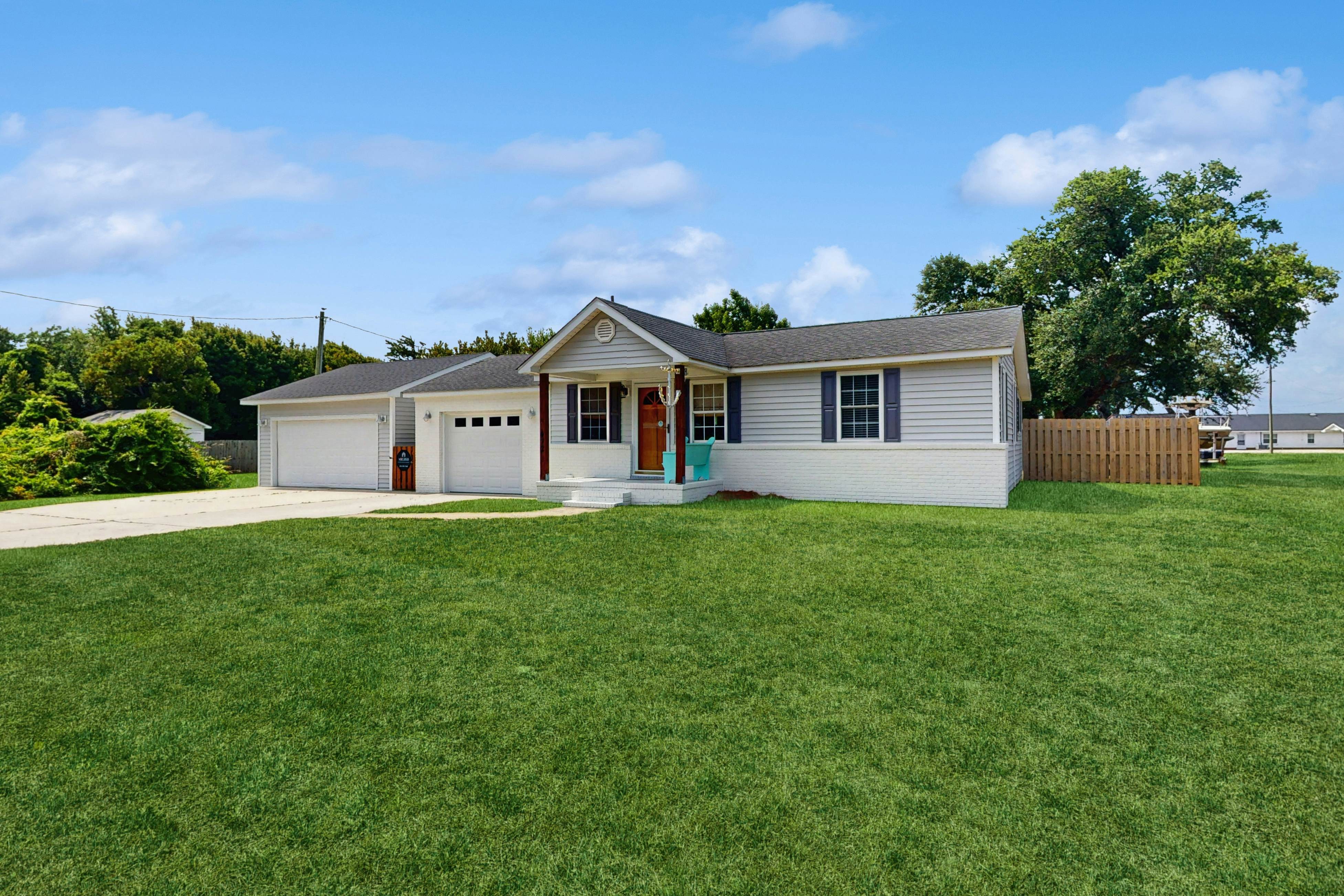 HI01 The Sleepy Sailor