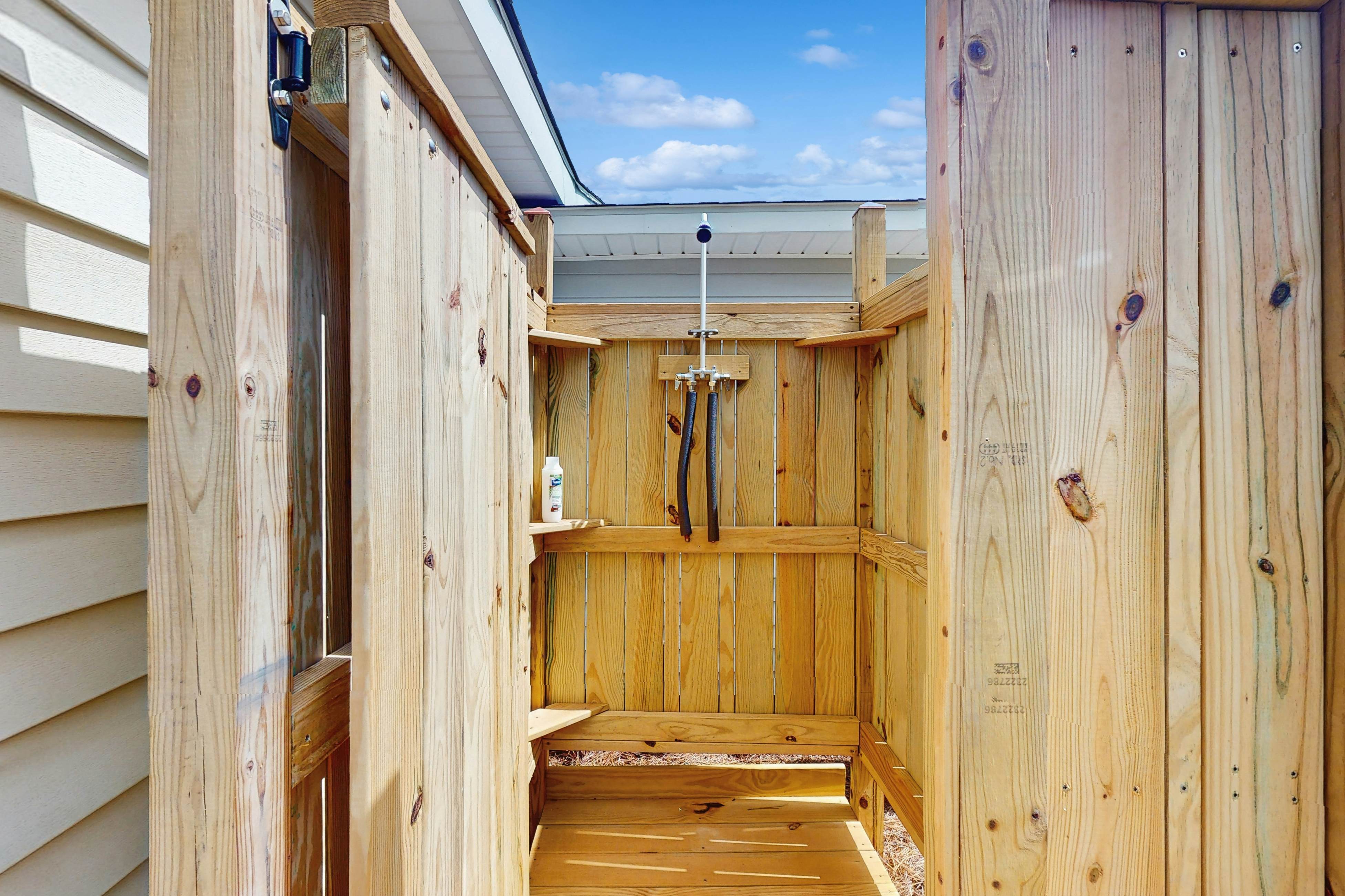 HI01 The Sleepy Sailor