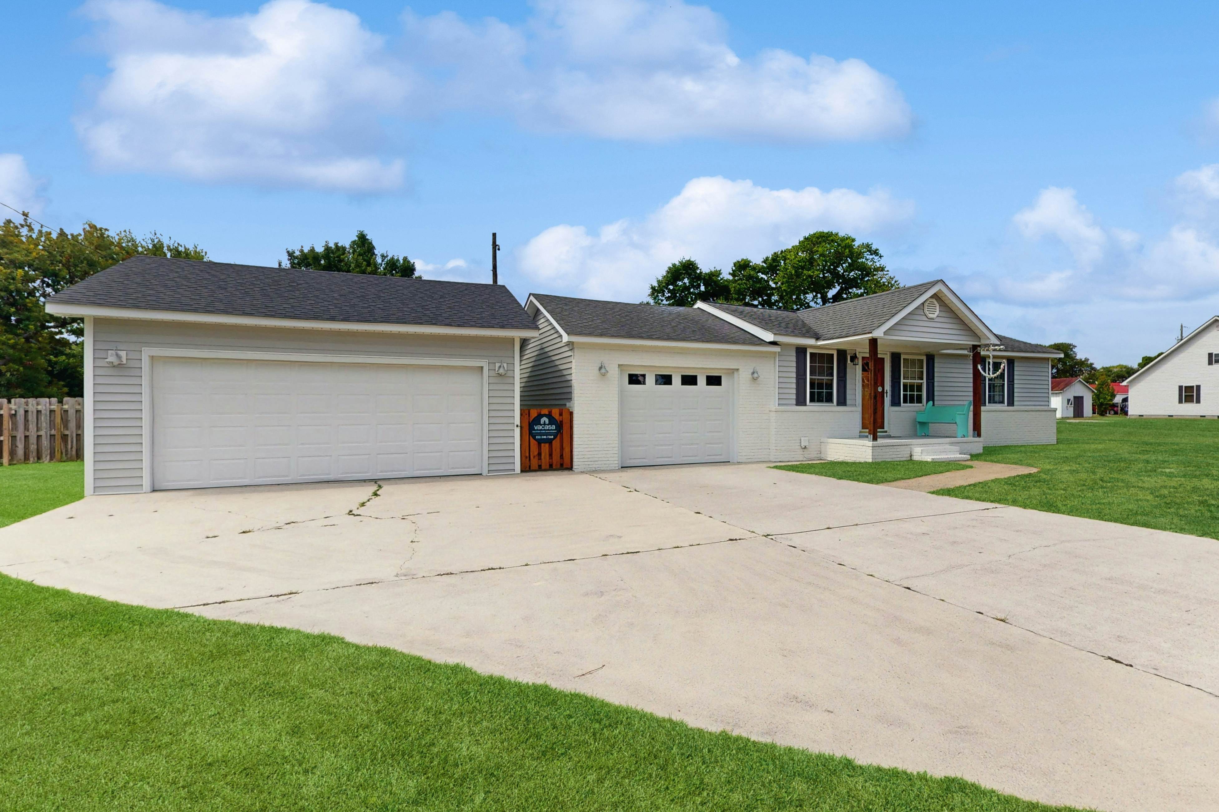 HI01 The Sleepy Sailor